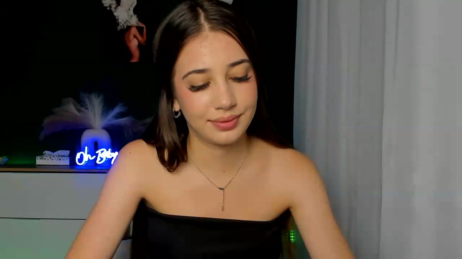 Gallery image thumbnail from AlexaPirs's myfreecams stream on, 08/16/2026, 13:54 image 2 of 20