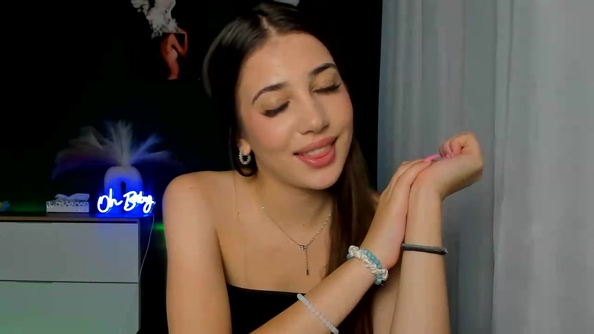 Gallery image thumbnail from AlexaPirs's myfreecams stream on, 08/16/2026, 13:54 image 16 of 20