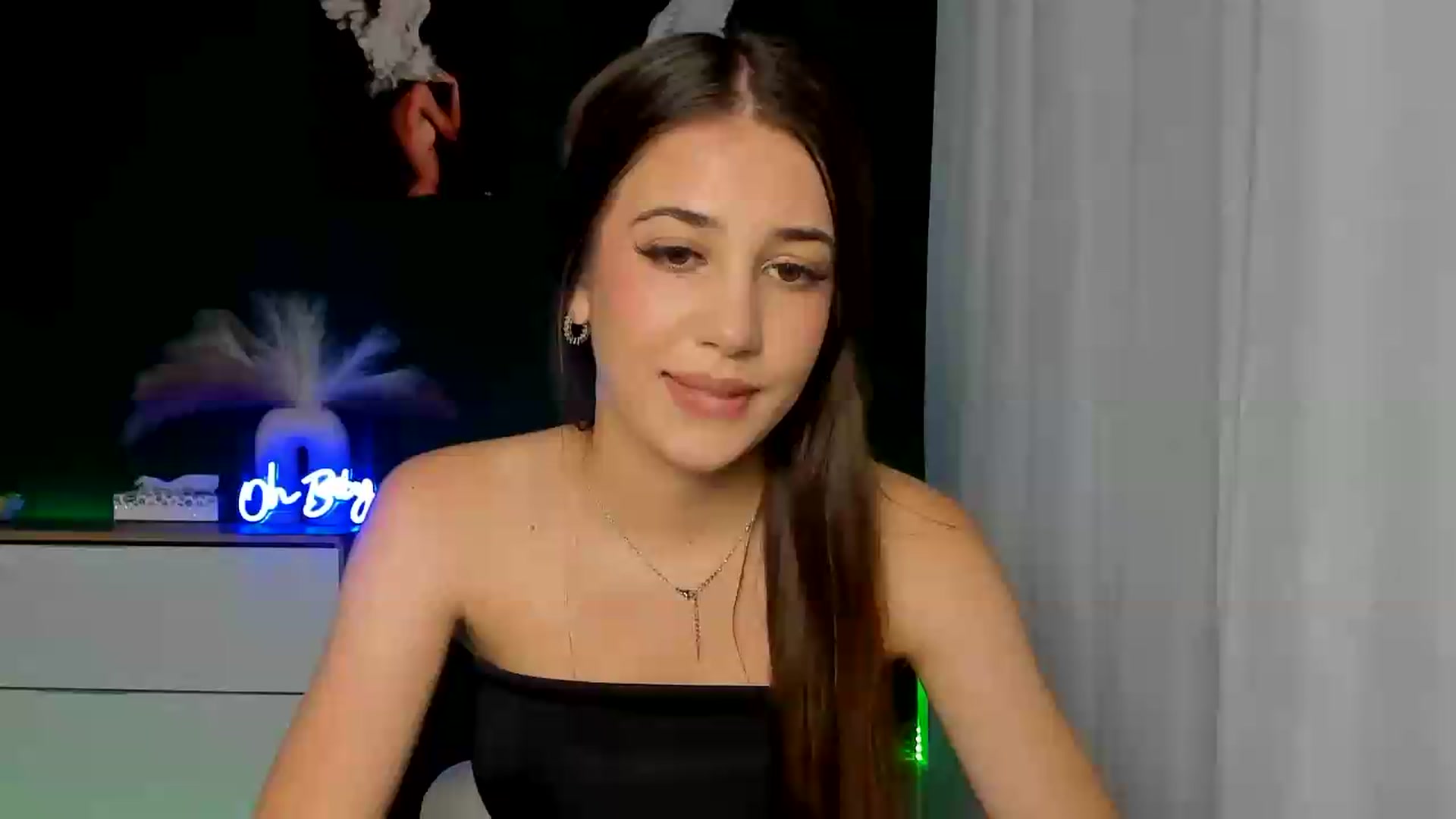 Gallery image thumbnail from AlexaPirs's myfreecams stream on, 08/16/2026, 13:54 image 19 of 20