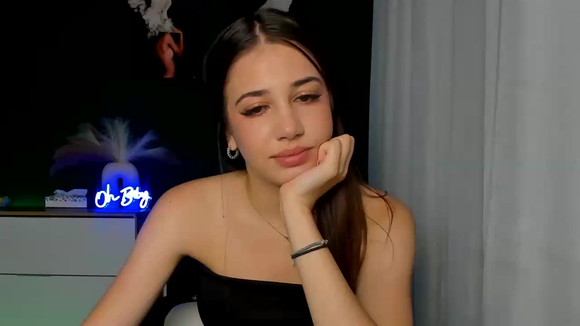 Gallery image thumbnail from AlexaPirs's myfreecams stream on, 08/16/2026, 13:54 image 15 of 20