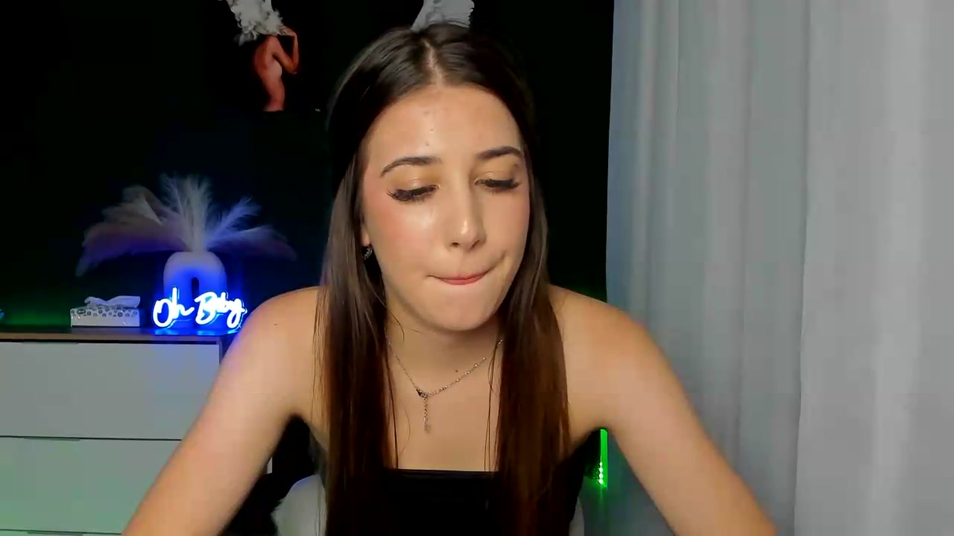 Gallery image thumbnail from AlexaPirs's myfreecams stream on, 08/16/2026, 16:04 image 11 of 20