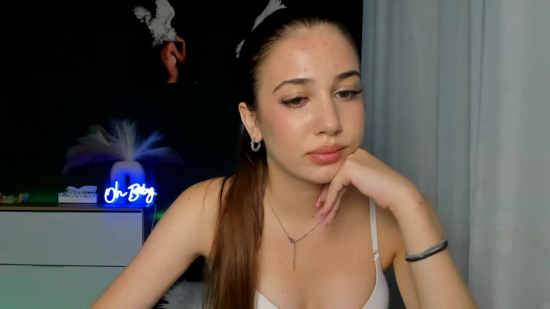 Gallery image thumbnail from AlexaPirs's myfreecams stream on, 08/17/2026, 15:25 image 2 of 20