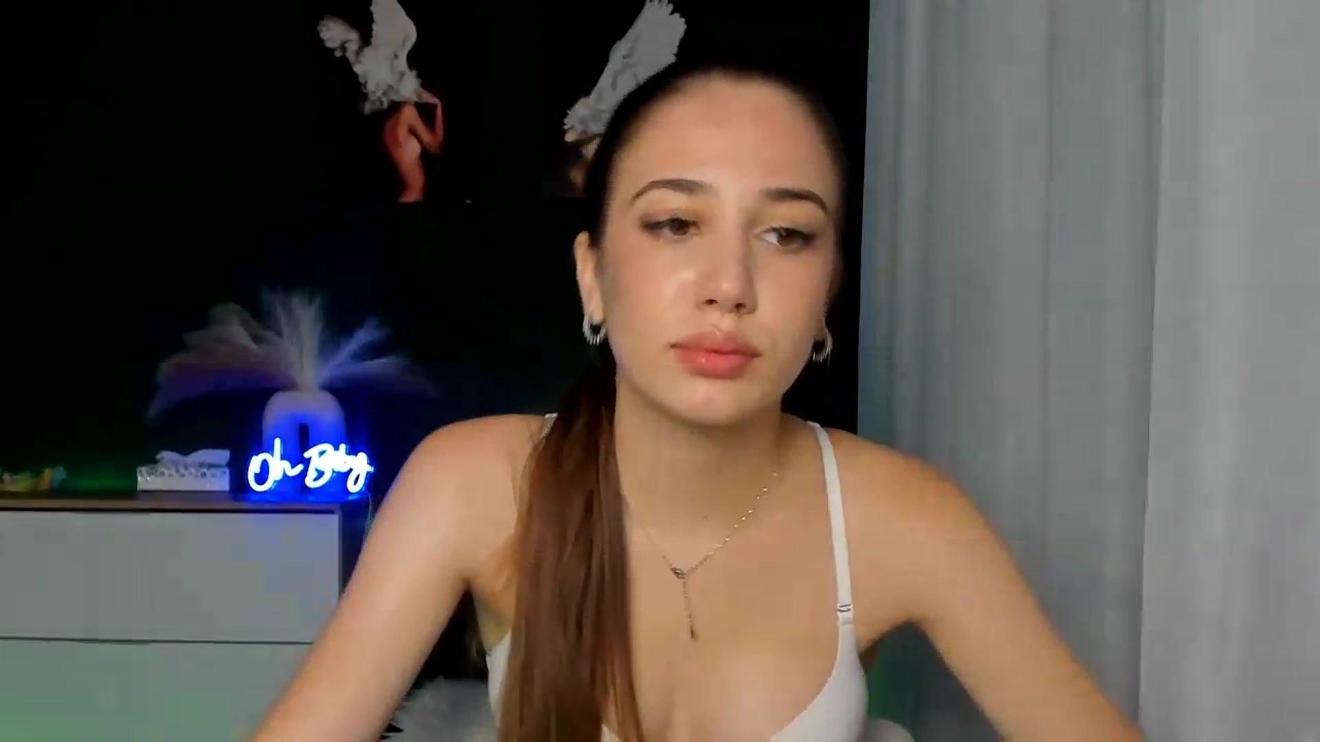 Gallery image thumbnail from AlexaPirs's myfreecams stream on, 08/17/2026, 15:48 image 8 of 20