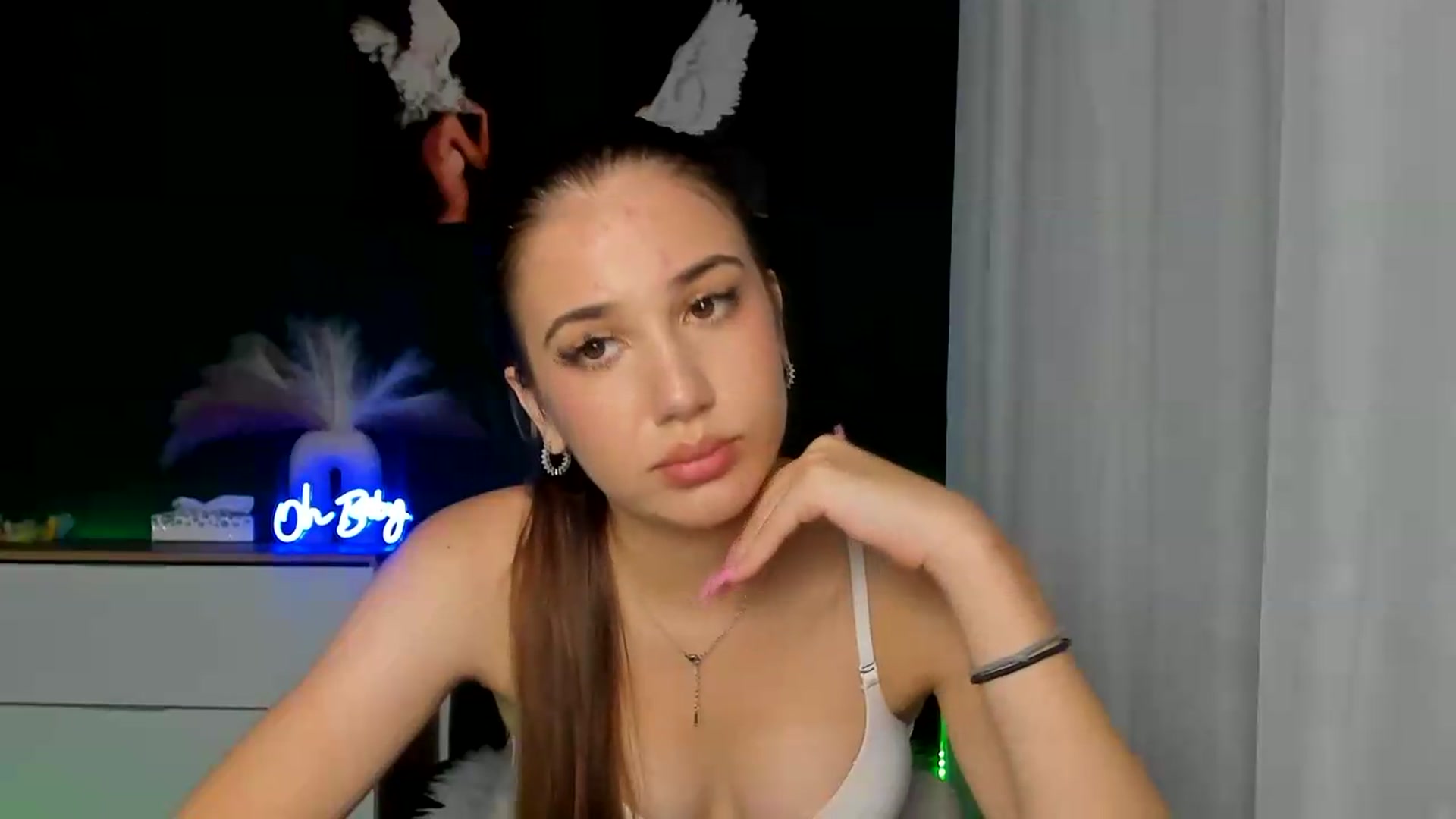 Gallery image thumbnail from AlexaPirs's myfreecams stream on, 08/17/2026, 15:48 image 15 of 20