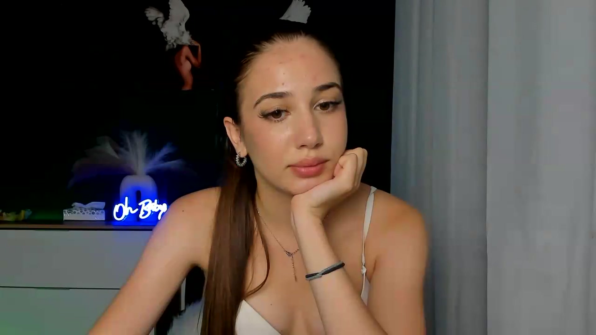 Gallery image thumbnail from AlexaPirs's myfreecams stream on, 08/17/2026, 16:20 image 19 of 20