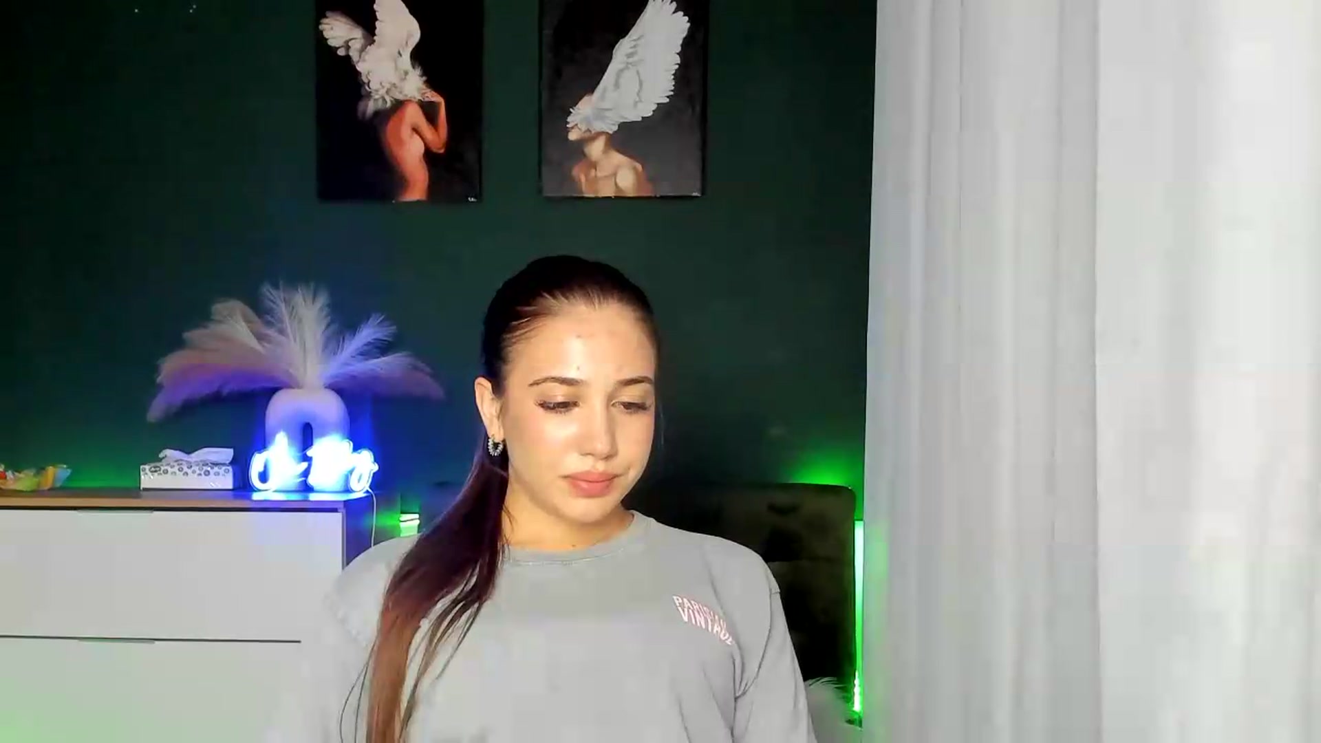 Gallery image thumbnail from AlexaPirs's myfreecams stream on, 08/17/2026, 16:40 image 20 of 20