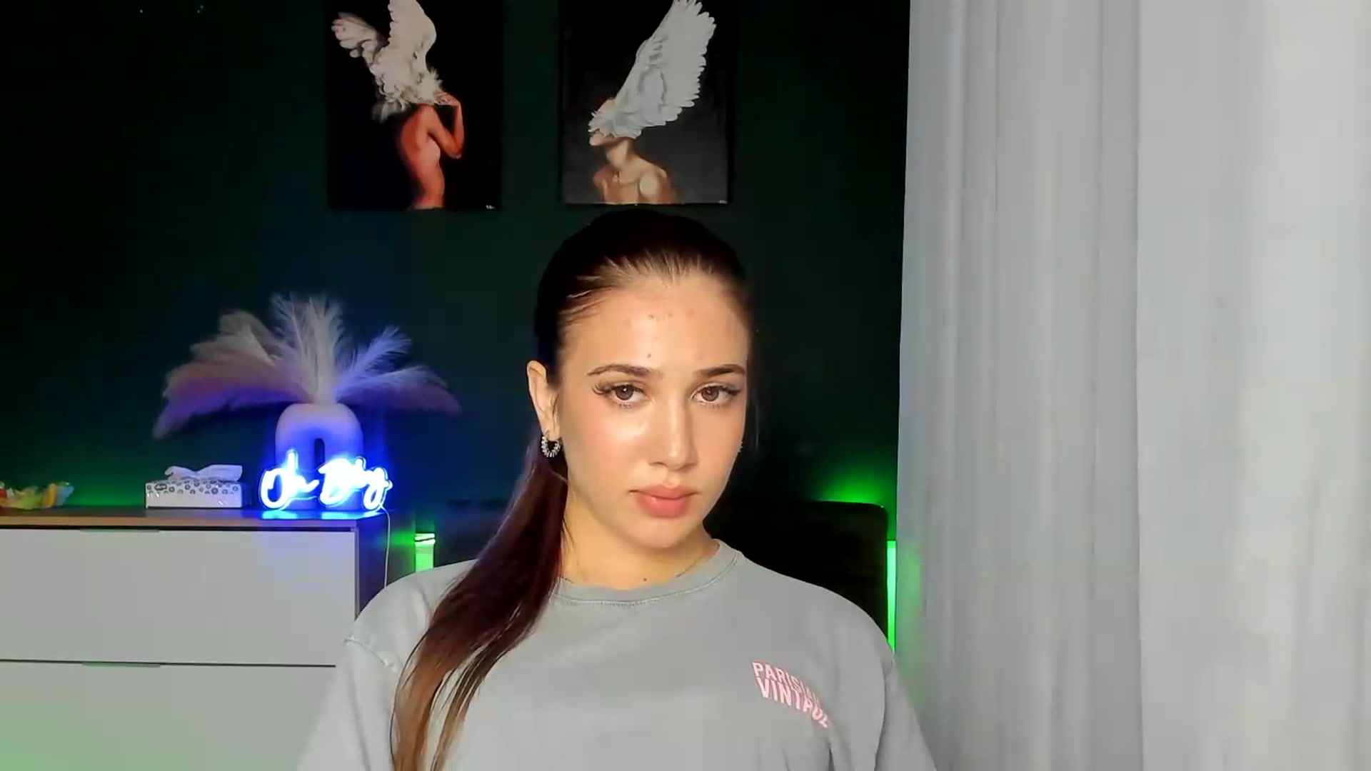Gallery image thumbnail from AlexaPirs's myfreecams stream on, 08/17/2026, 16:40 image 19 of 20