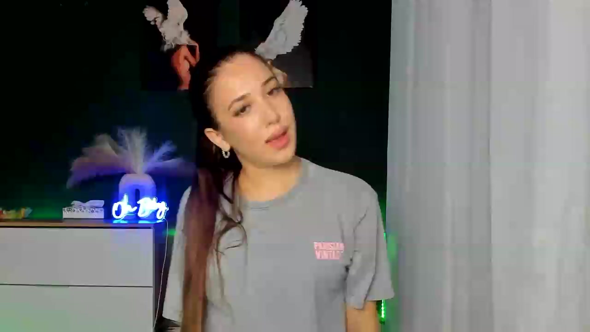 Gallery image thumbnail from AlexaPirs's myfreecams stream on, 08/17/2026, 16:40 image 5 of 20