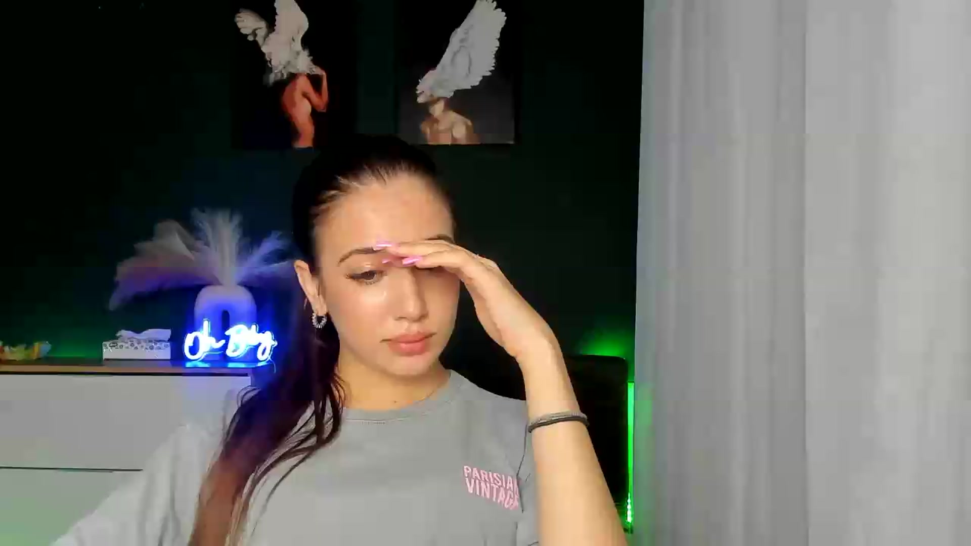 Gallery image thumbnail from AlexaPirs's myfreecams stream on, 08/17/2026, 16:40 image 9 of 20