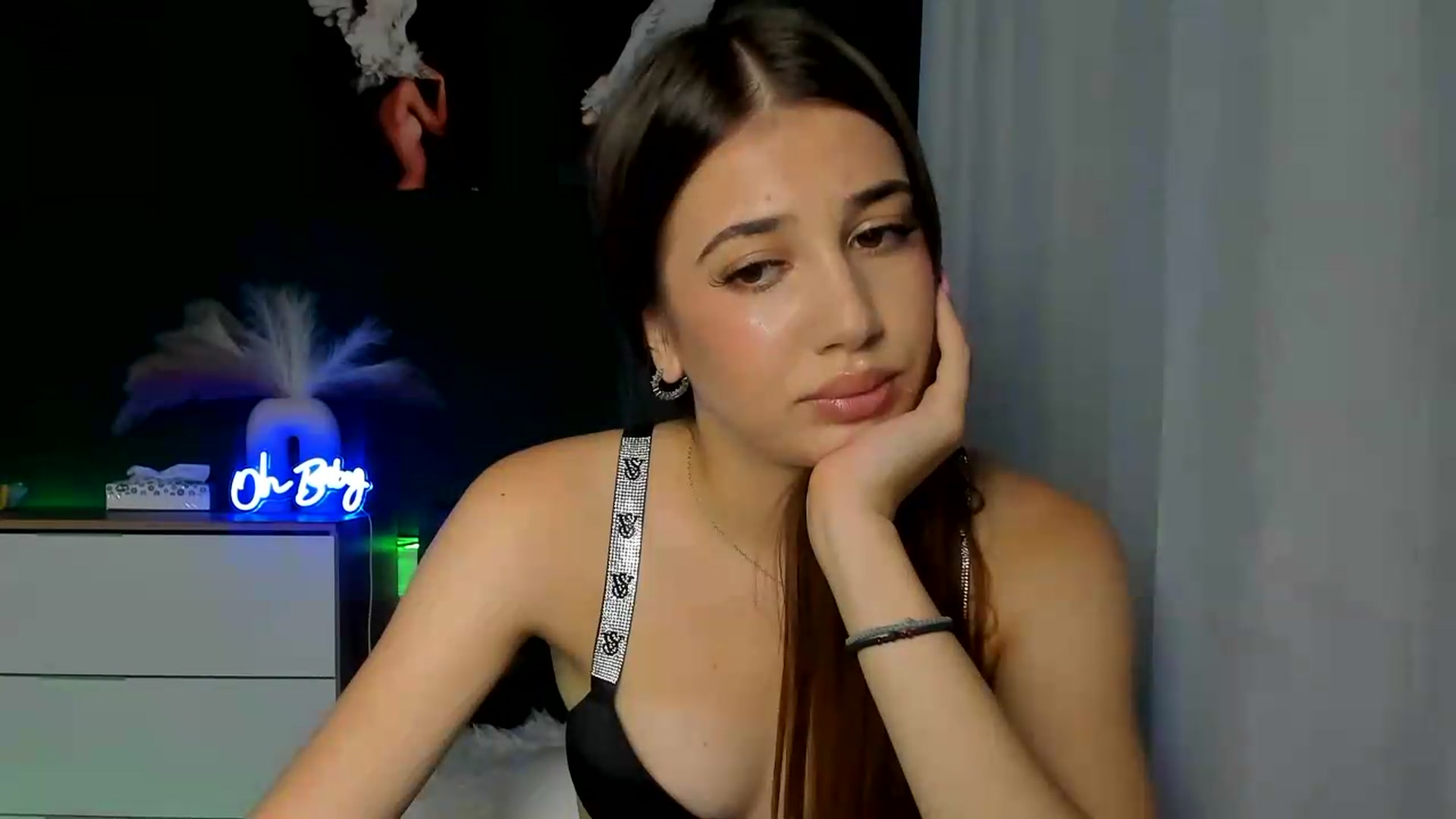 Gallery image thumbnail from AlexaPirs's myfreecams stream on, 08/19/2026, 14:59 image 2 of 20