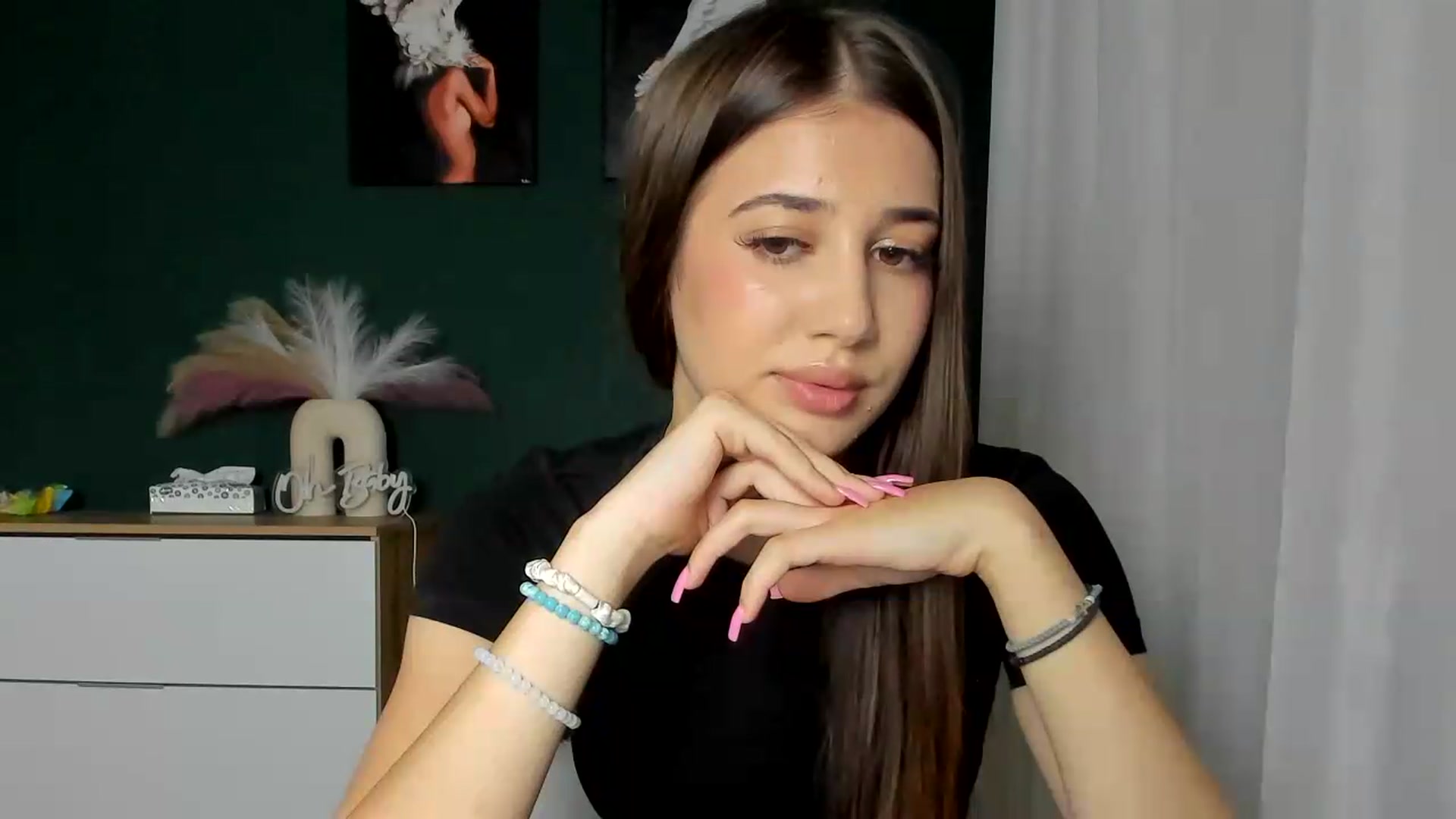 Gallery image thumbnail from AlexaPirs's myfreecams stream on, 08/19/2026, 16:23 image 15 of 20