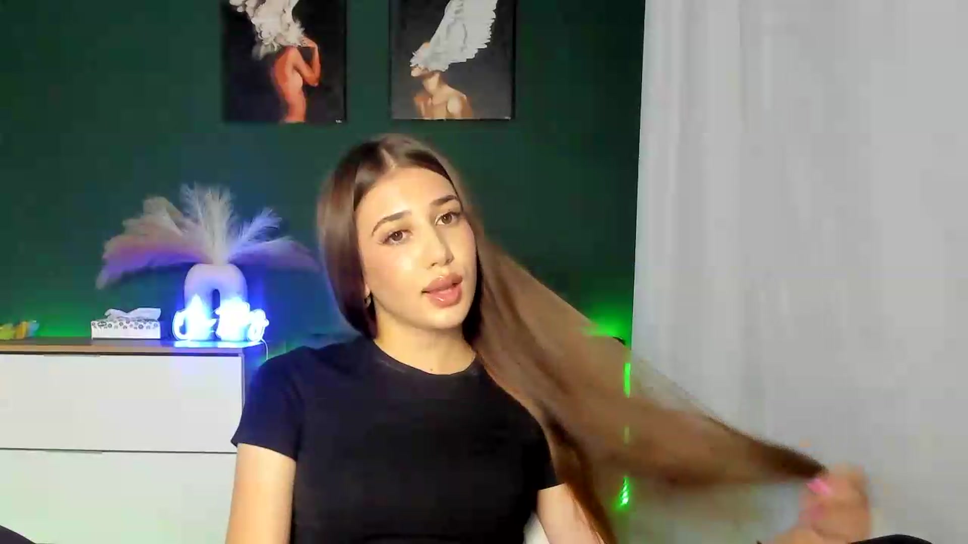 Gallery image thumbnail from AlexaPirs's myfreecams stream on, 08/19/2026, 16:23 image 4 of 20