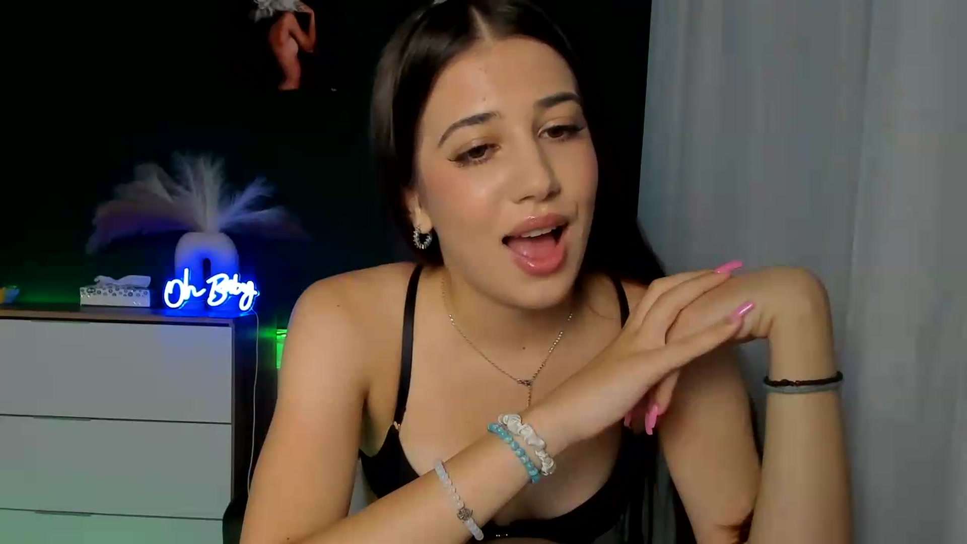 Gallery image thumbnail from AlexaPirs's myfreecams stream on, 08/21/2026, 14:45 image 6 of 20