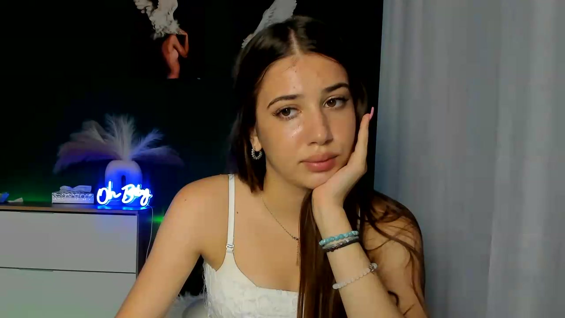 Gallery image thumbnail from AlexaPirs's myfreecams stream on, 08/23/2026, 12:49 image 15 of 20
