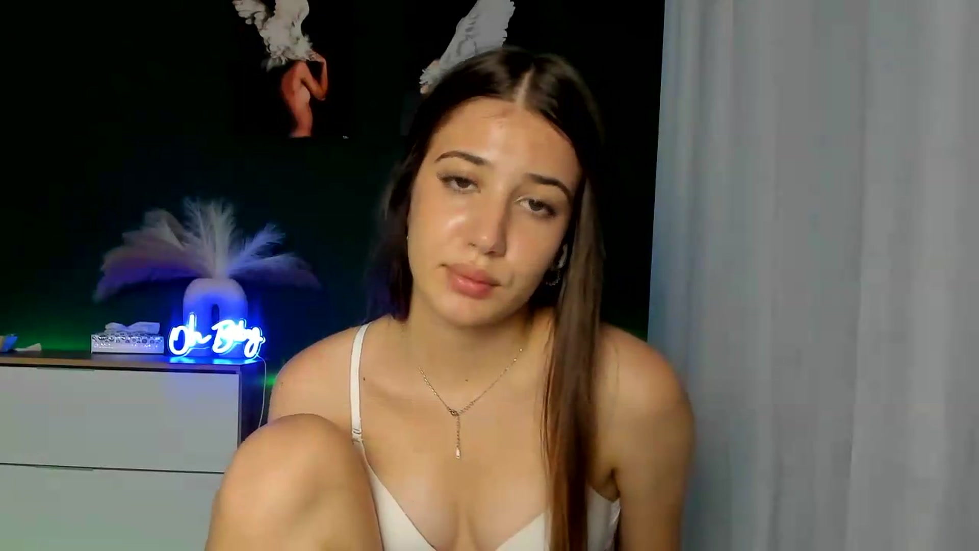 Gallery image thumbnail from AlexaPirs's myfreecams stream on, 08/23/2026, 13:31 image 2 of 20