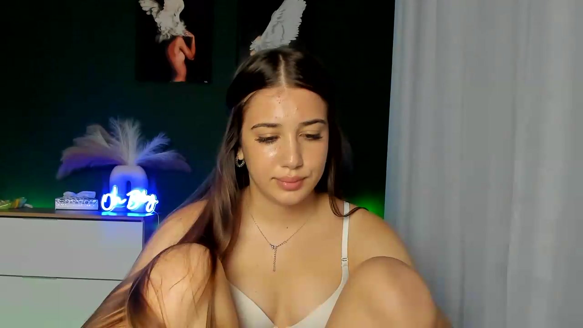 Gallery image thumbnail from AlexaPirs's myfreecams stream on, 08/23/2026, 14:06 image 16 of 20