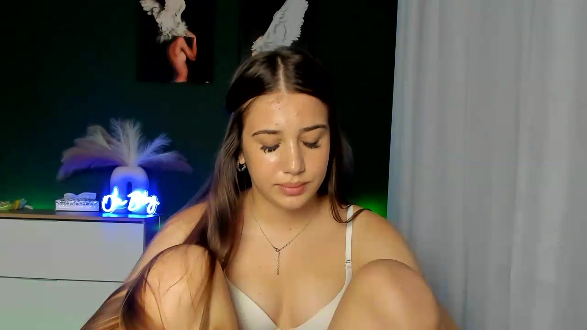 Gallery image thumbnail from AlexaPirs's myfreecams stream on, 08/23/2026, 14:06 image 17 of 20