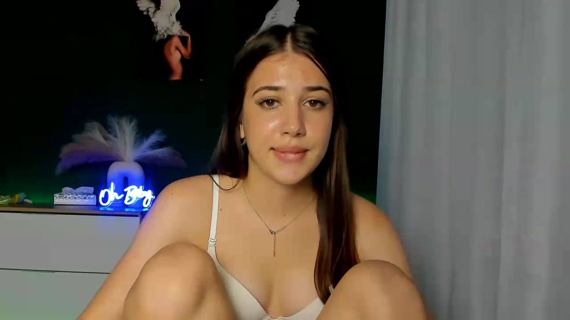 Gallery image thumbnail from AlexaPirs's myfreecams stream on, 08/23/2026, 14:06 image 3 of 20