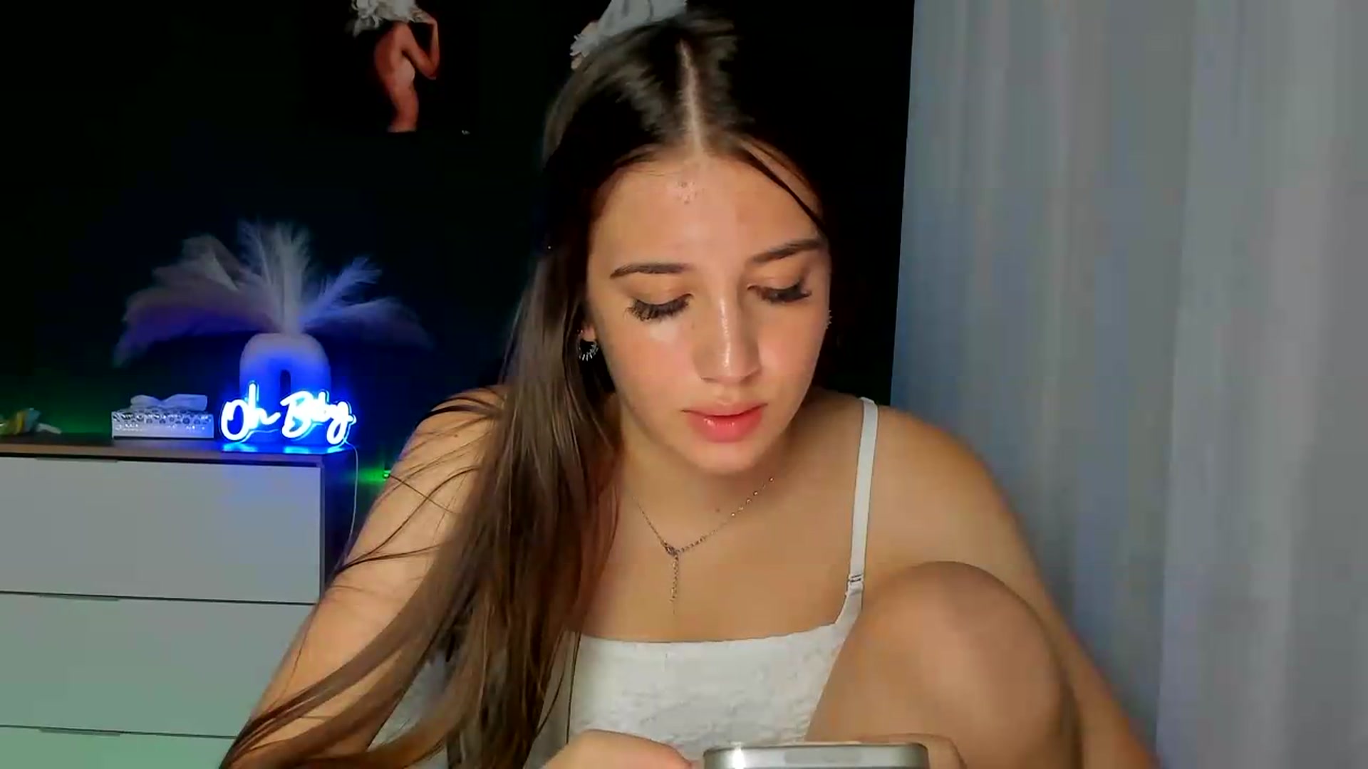 Gallery image thumbnail from AlexaPirs's myfreecams stream on, 08/23/2026, 16:35 image 18 of 20