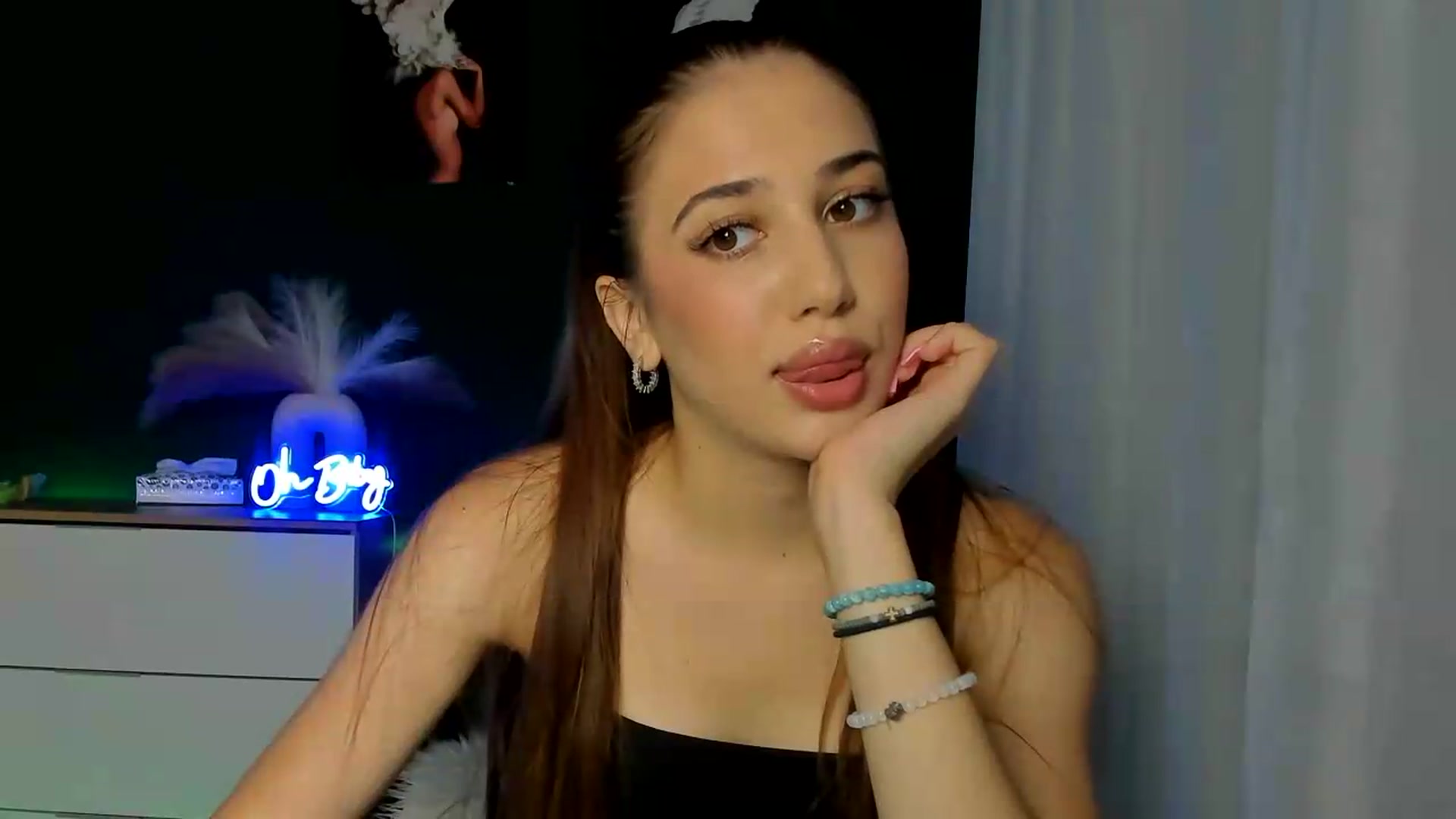 Gallery image thumbnail from AlexaPirs's myfreecams stream on, 08/24/2026, 12:40 image 18 of 20