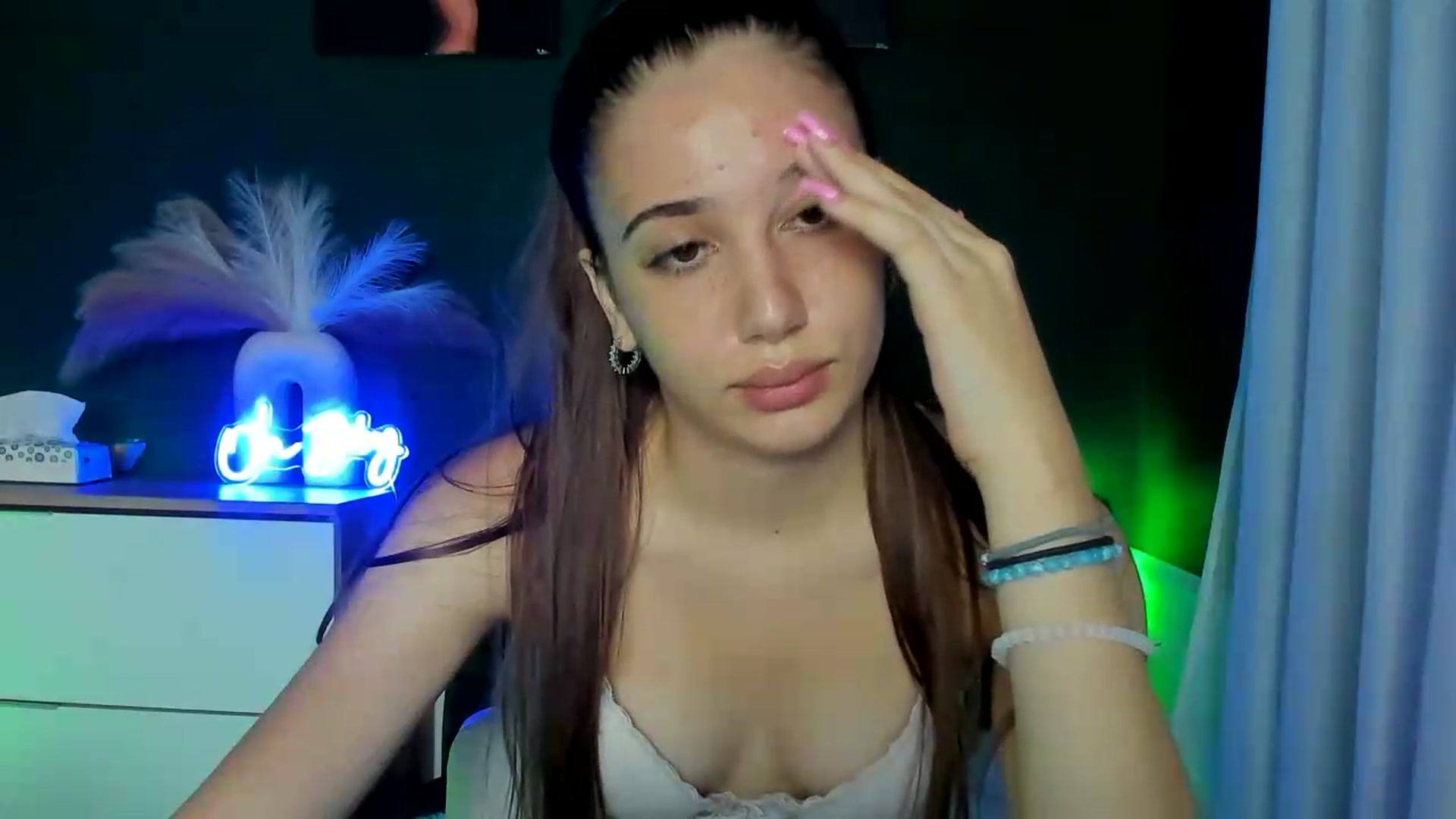 Gallery image thumbnail from AlexaPirs's myfreecams stream on, 08/25/2026, 14:24 image 8 of 20