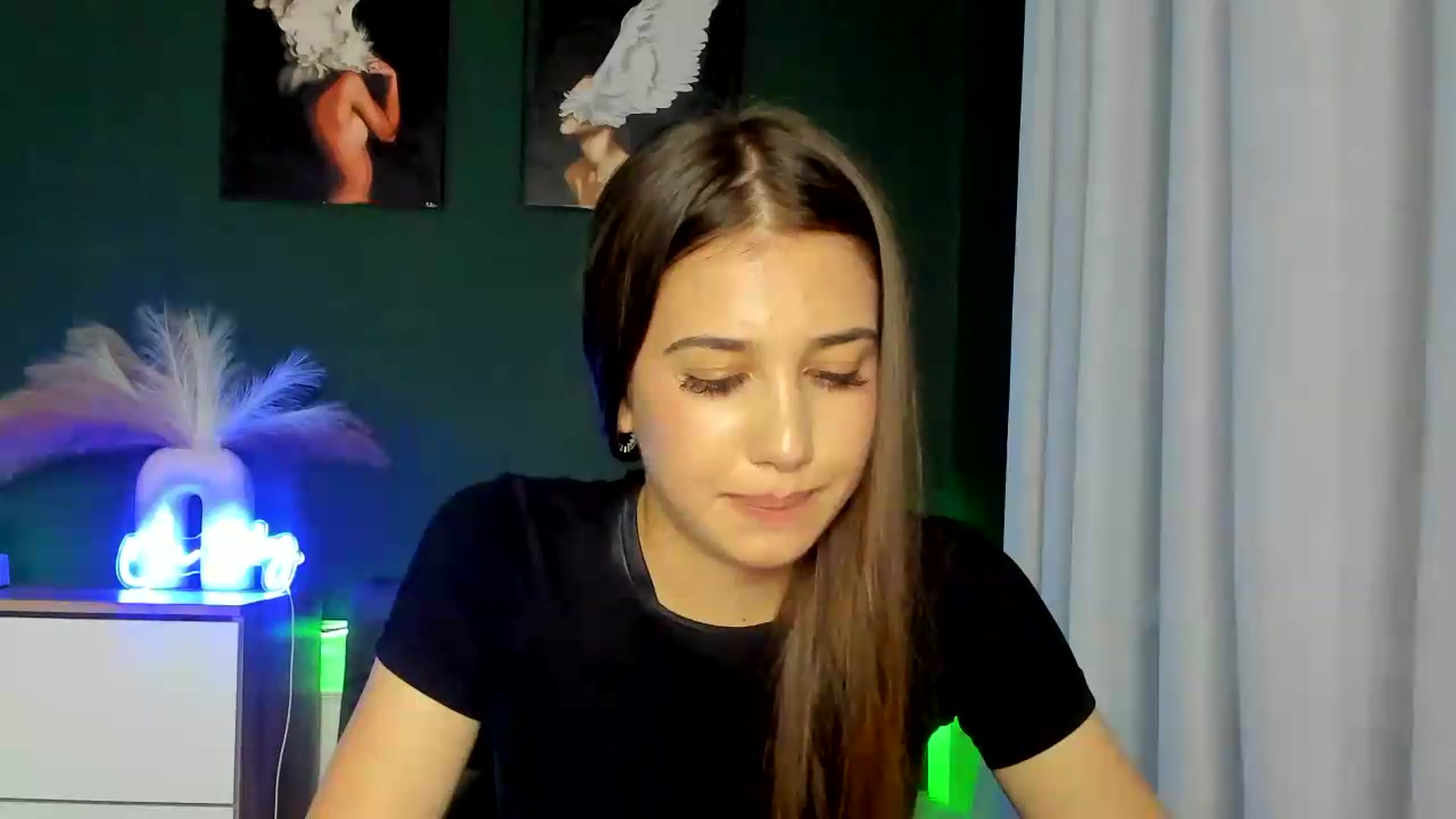 Gallery image thumbnail from AlexaPirs's myfreecams stream on, 08/26/2026, 16:53 image 9 of 20