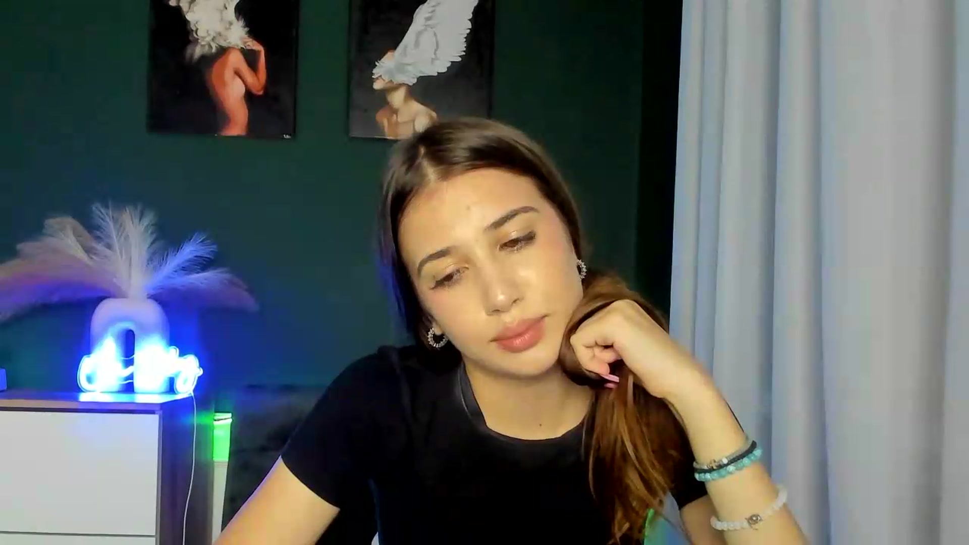 Gallery image thumbnail from AlexaPirs's myfreecams stream on, 08/26/2026, 16:53 image 19 of 20