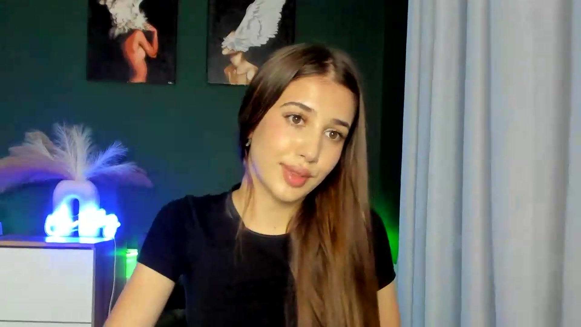 Gallery image thumbnail from AlexaPirs's myfreecams stream on, 08/26/2026, 16:53 image 8 of 20