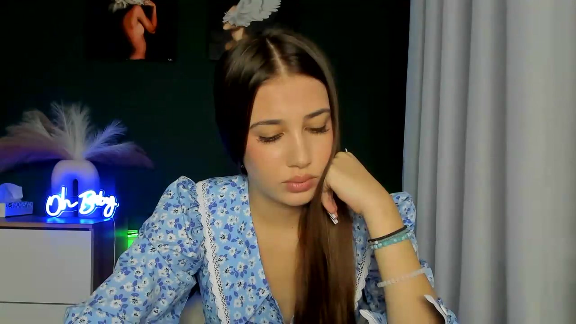 Gallery image thumbnail from AlexaPirs's myfreecams stream on, 08/31/2026, 13:26 image 19 of 20