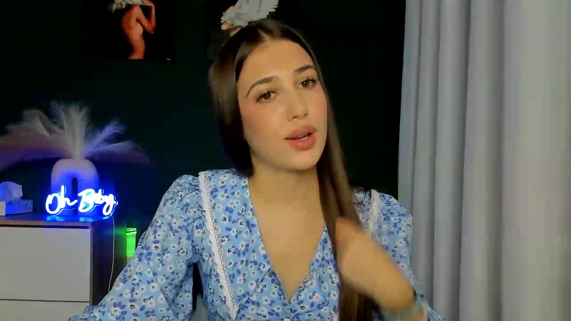 Gallery image thumbnail from AlexaPirs's myfreecams stream on, 08/31/2026, 13:26 image 14 of 20