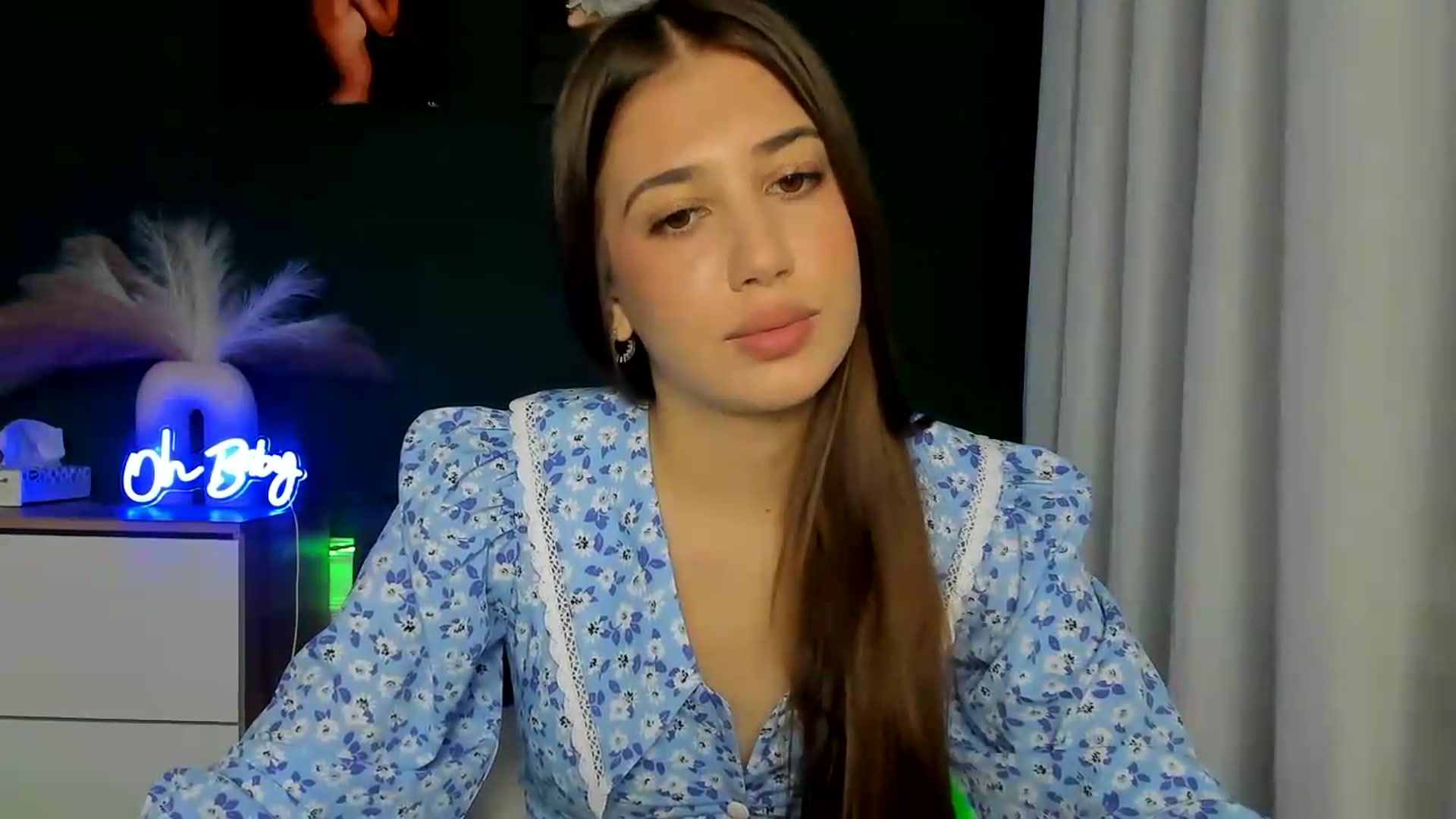 Gallery image thumbnail from AlexaPirs's myfreecams stream on, 08/31/2026, 14:15 image 3 of 20