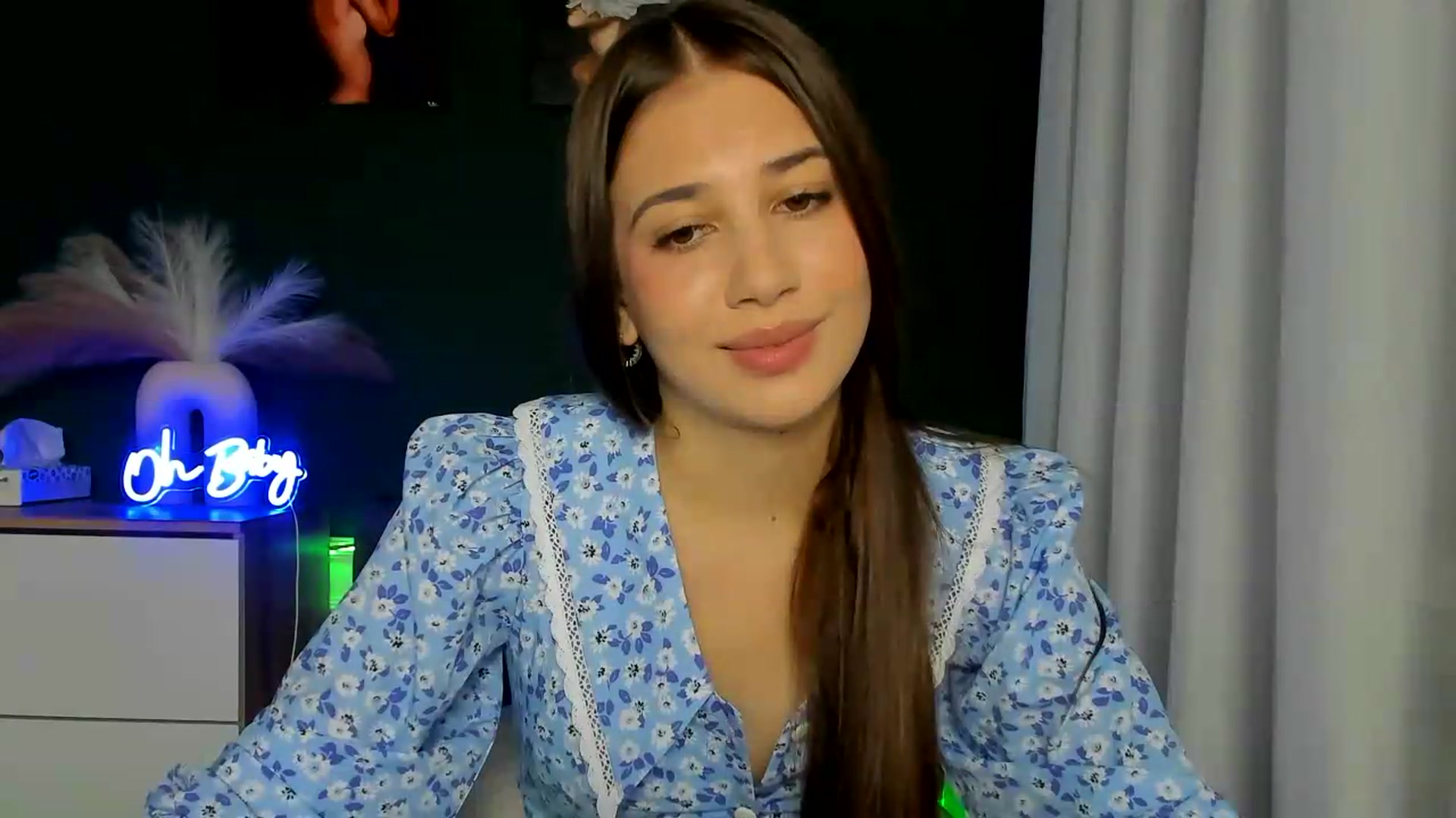 Gallery image thumbnail from AlexaPirs's myfreecams stream on, 08/31/2026, 14:15 image 7 of 20