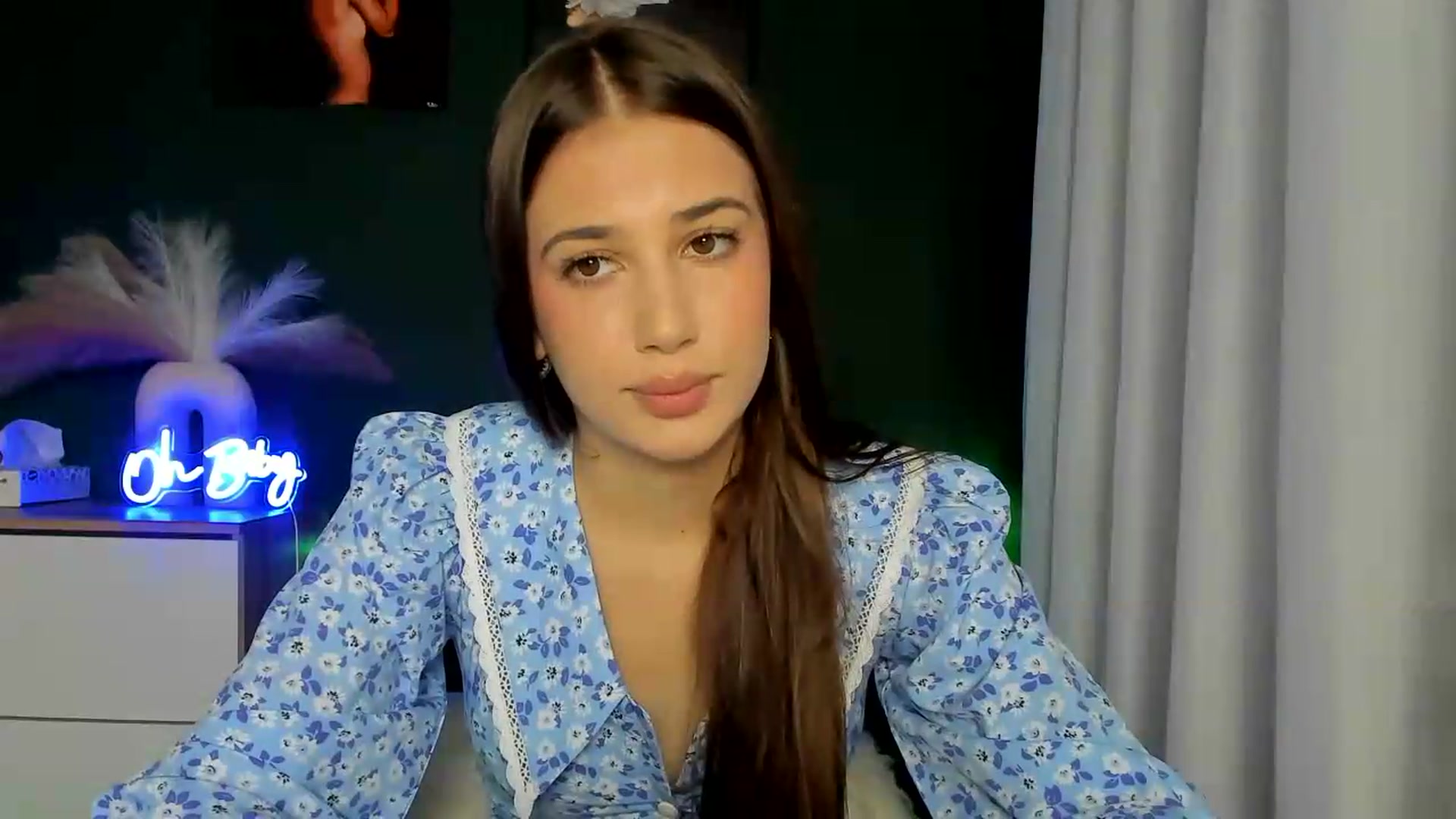 Gallery image thumbnail from AlexaPirs's myfreecams stream on, 08/31/2026, 14:15 image 8 of 20