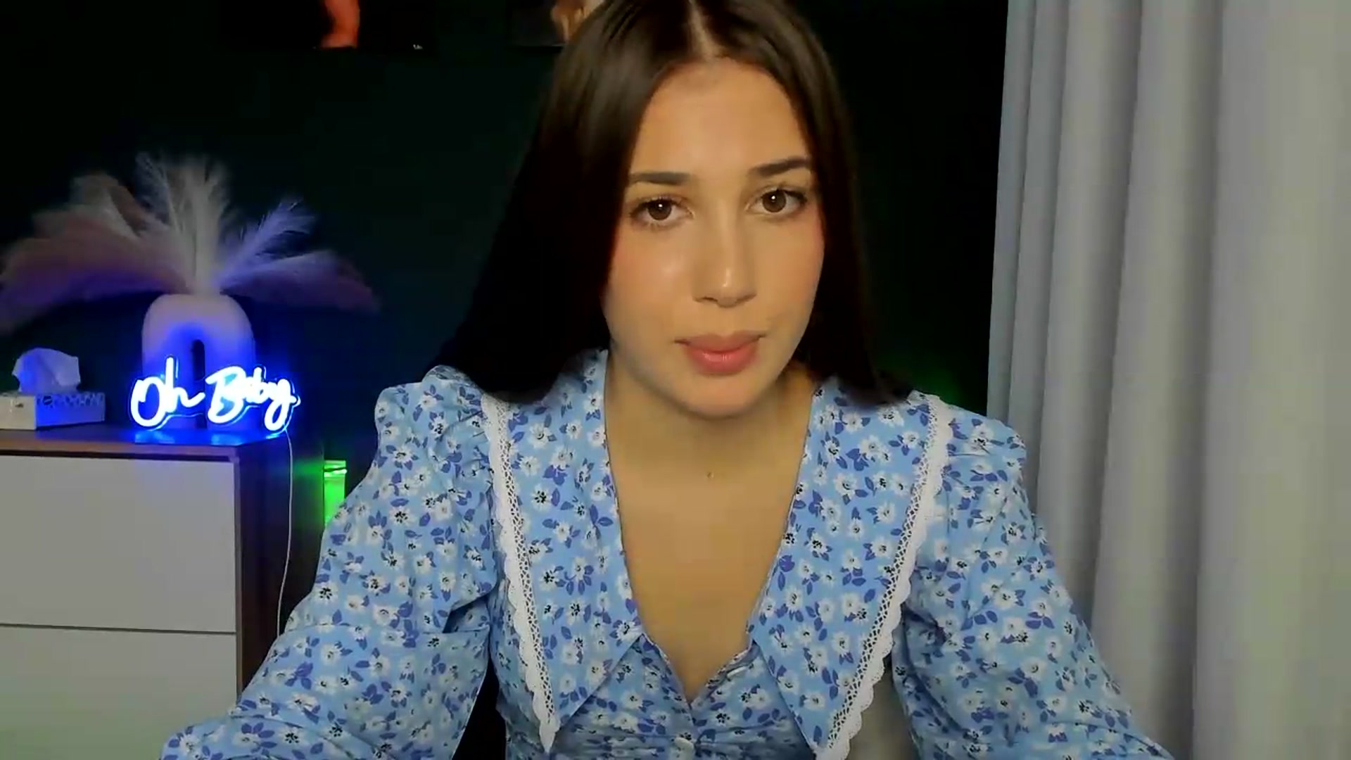Gallery image thumbnail from AlexaPirs's myfreecams stream on, 08/31/2026, 16:09 image 10 of 20