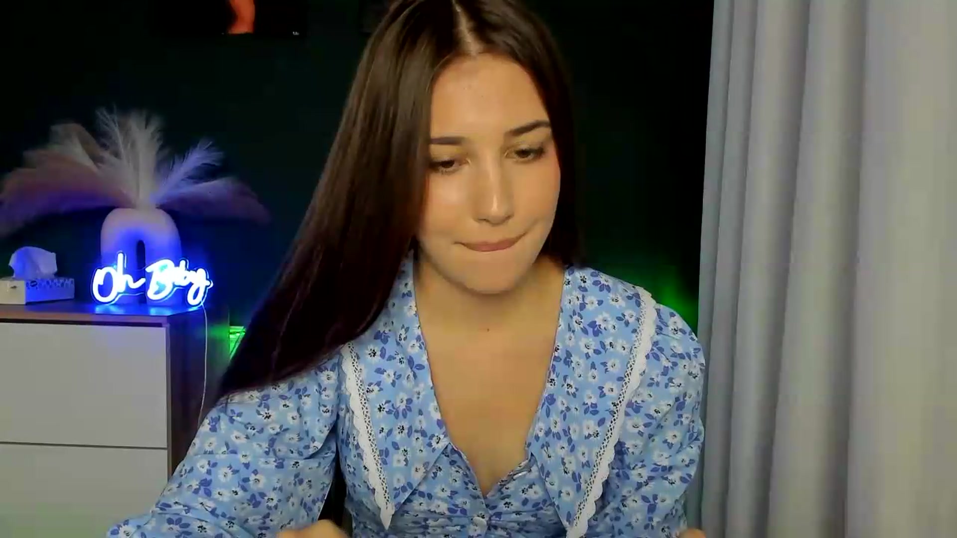Gallery image thumbnail from AlexaPirs's myfreecams stream on, 08/31/2026, 16:09 image 9 of 20