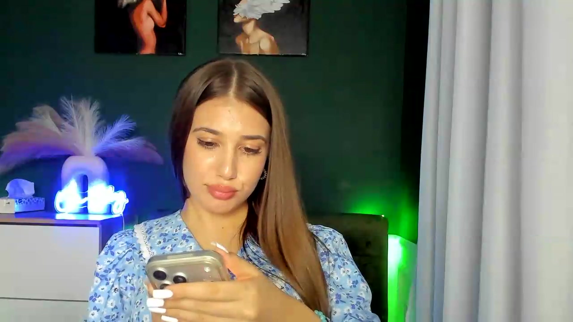 Gallery image thumbnail from AlexaPirs's myfreecams stream on, 09/01/2026, 16:03 image 16 of 20