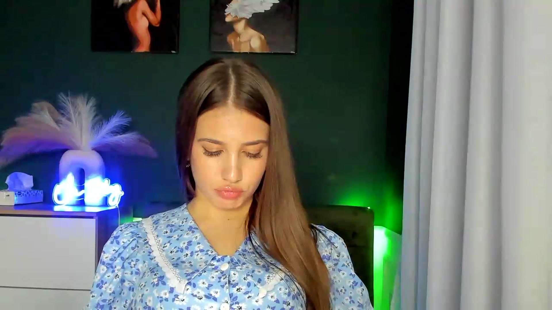 Gallery image thumbnail from AlexaPirs's myfreecams stream on, 09/01/2026, 16:03 image 19 of 20