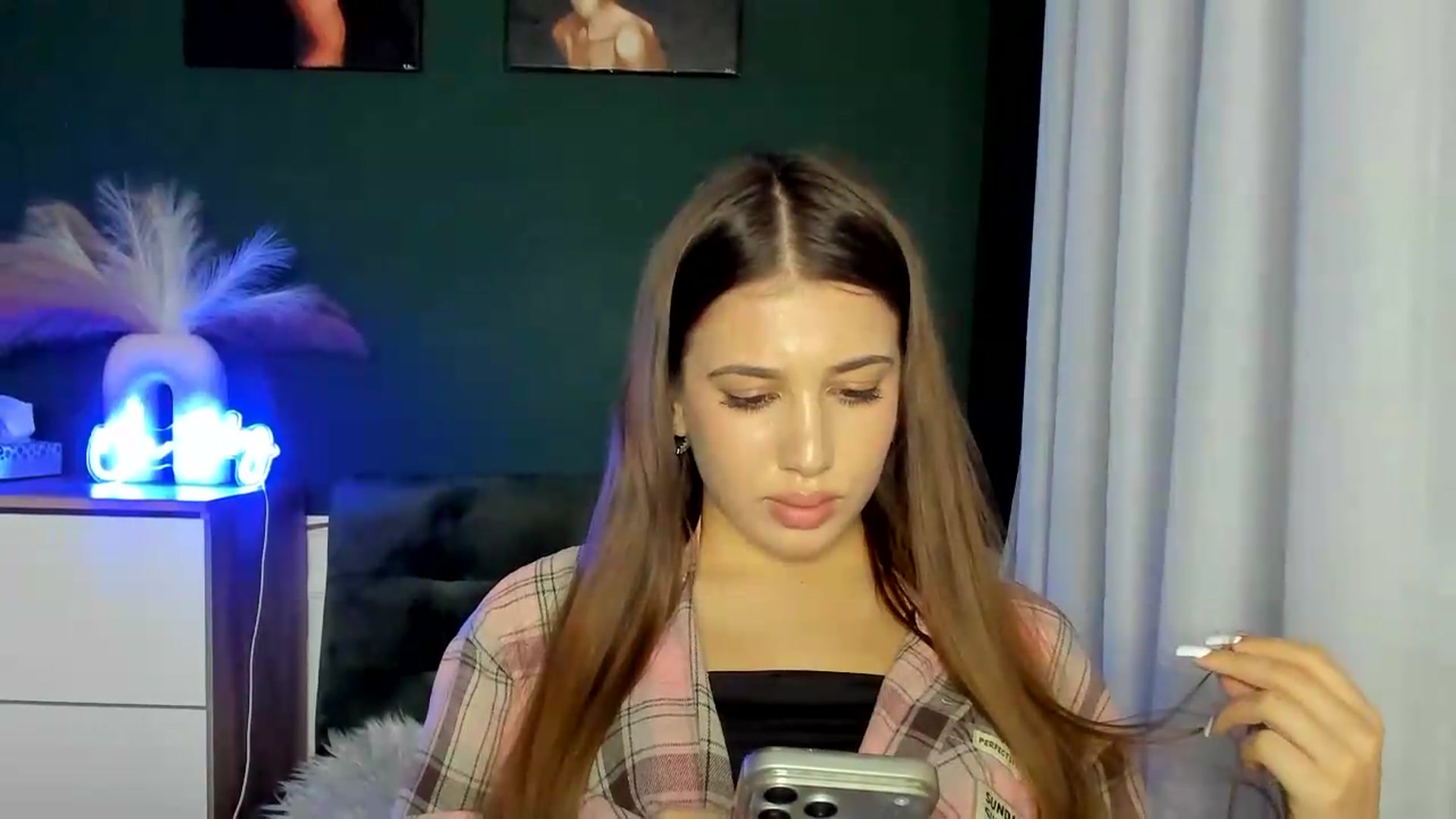 Gallery image thumbnail from AlexaPirs's myfreecams stream on, 09/03/2026, 16:44 image 8 of 20