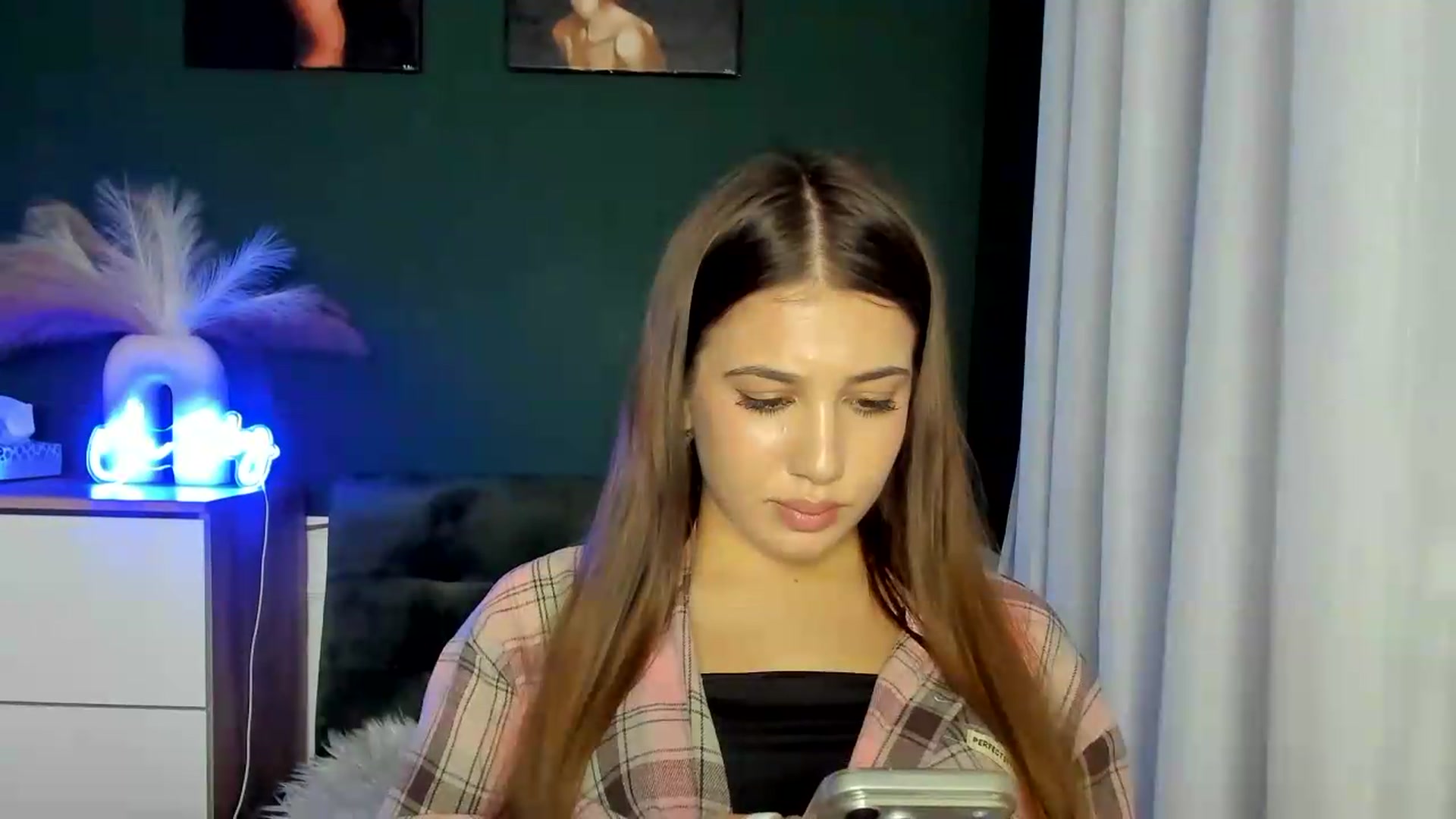 Gallery image thumbnail from AlexaPirs's myfreecams stream on, 09/03/2026, 16:44 image 9 of 20