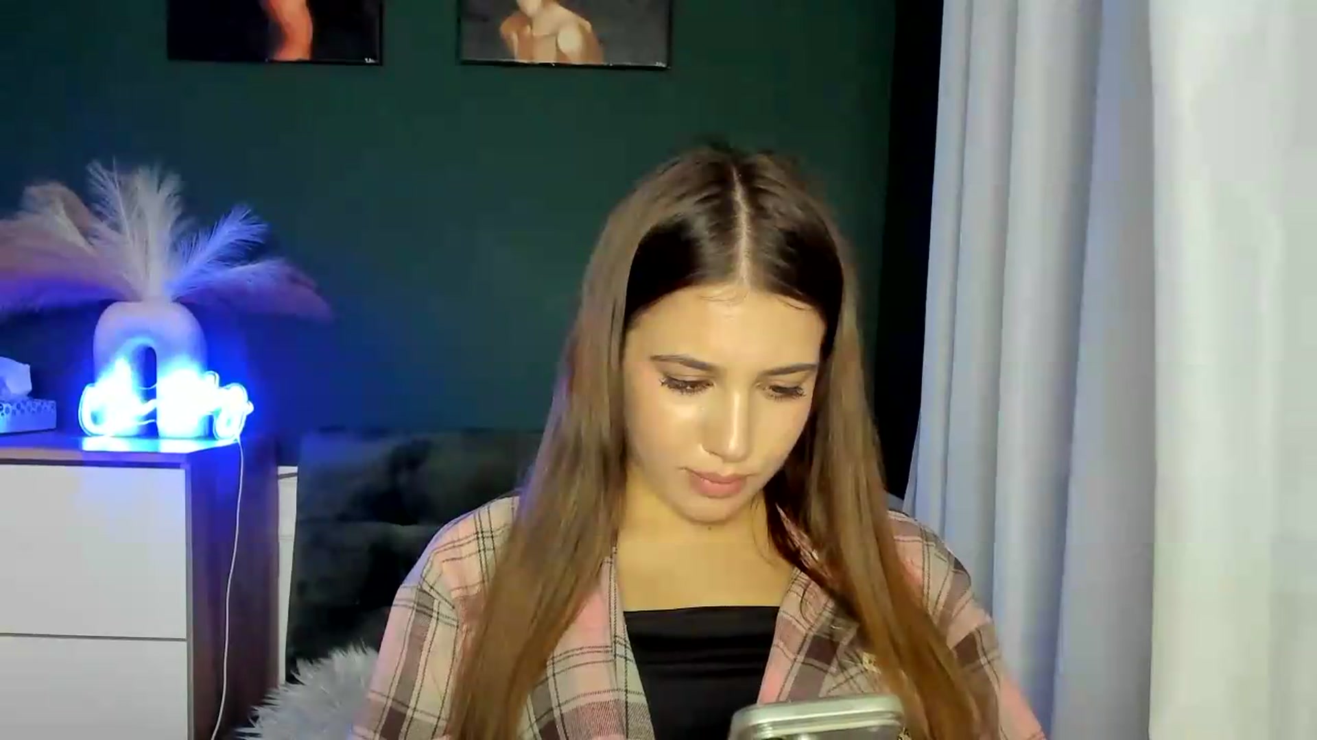 Gallery image thumbnail from AlexaPirs's myfreecams stream on, 09/03/2026, 16:44 image 17 of 20