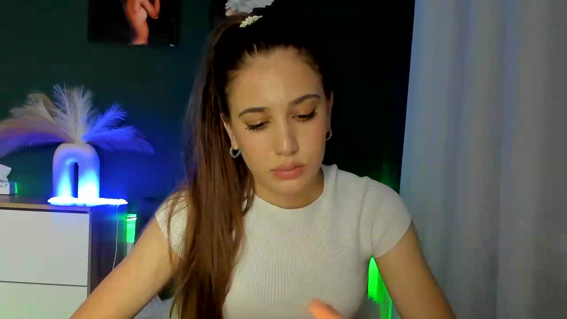 Gallery image thumbnail from AlexaPirs's myfreecams stream on, 09/07/2026, 13:56 image 14 of 20