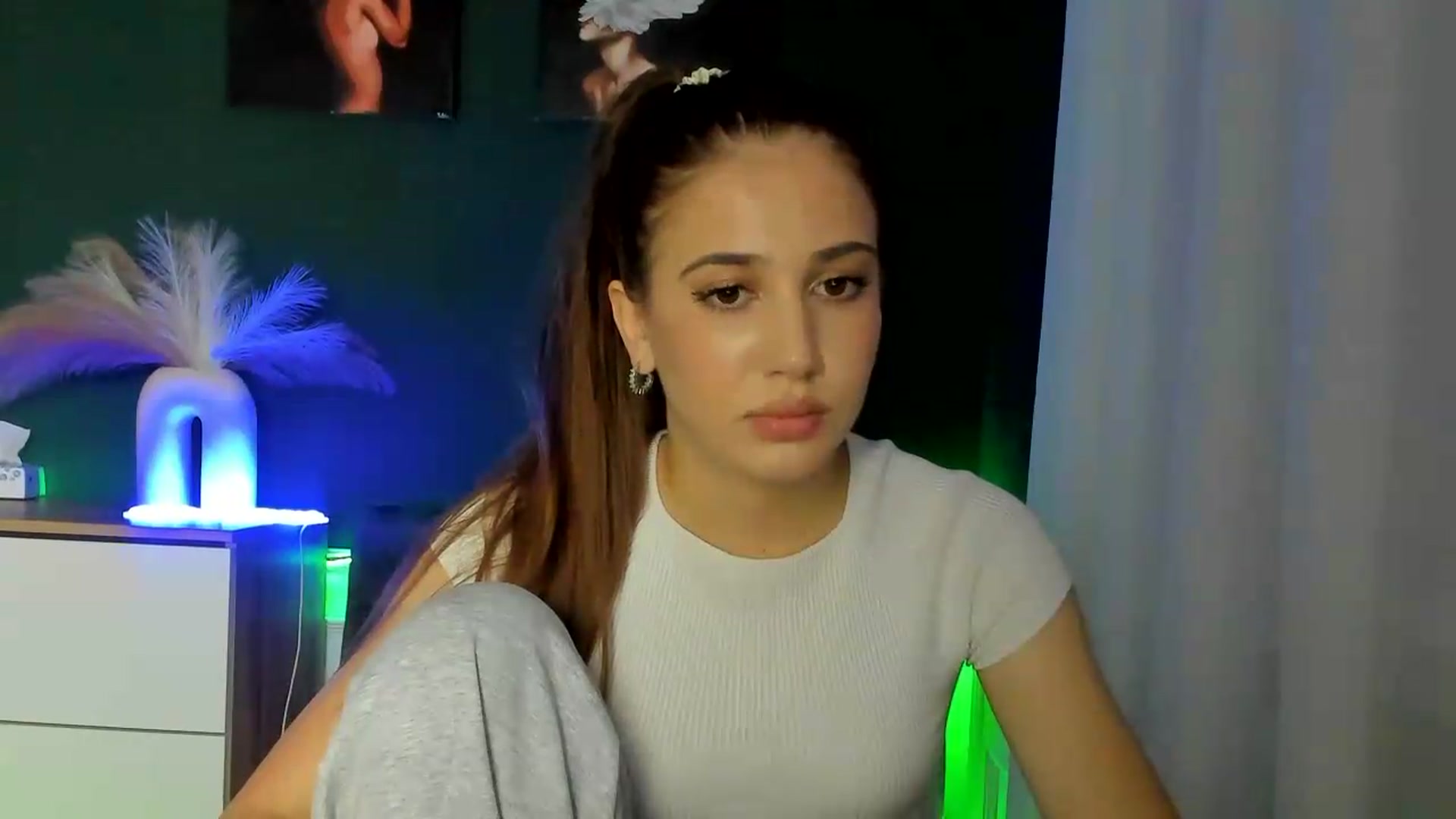 Gallery image thumbnail from AlexaPirs's myfreecams stream on, 09/07/2026, 13:56 image 8 of 20