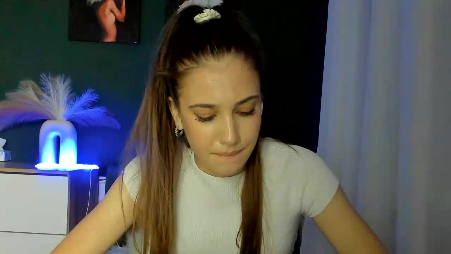 Gallery image thumbnail from AlexaPirs's myfreecams stream on, 09/07/2026, 16:18 image 13 of 20
