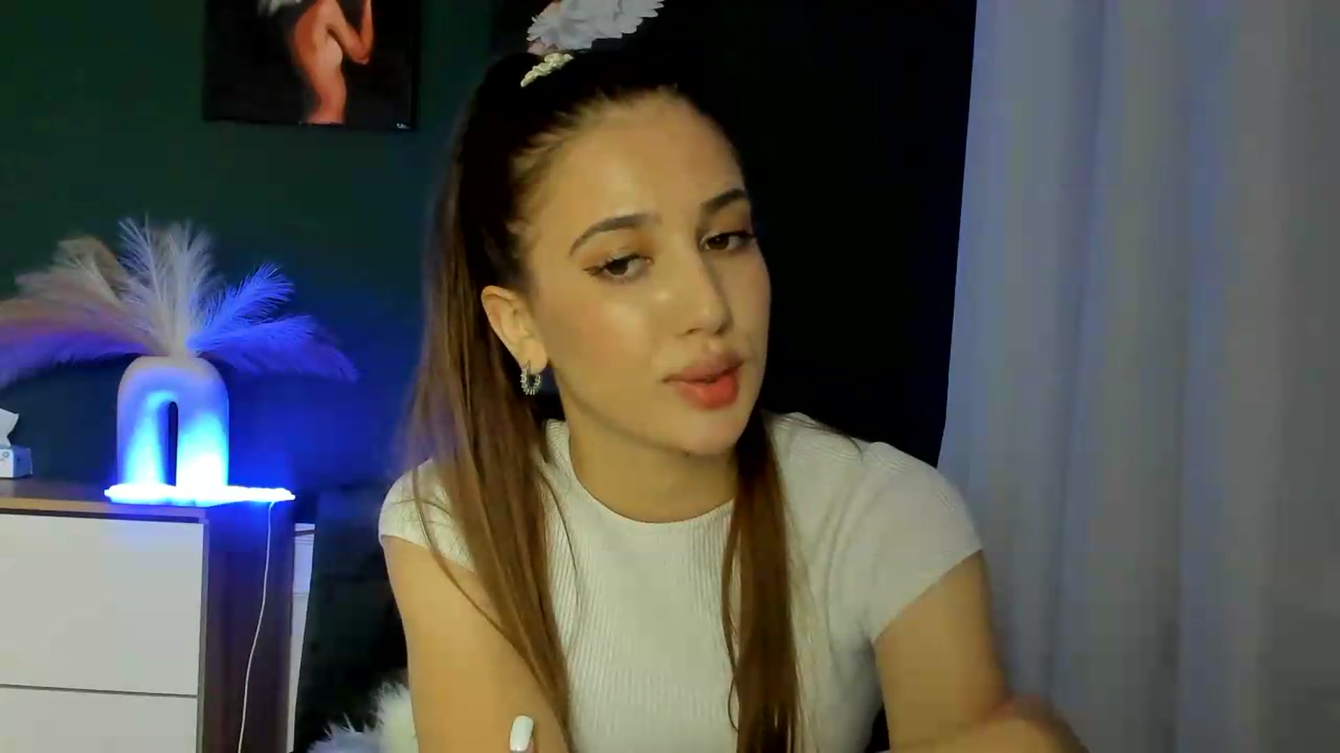Gallery image thumbnail from AlexaPirs's myfreecams stream on, 09/07/2026, 16:18 image 14 of 20