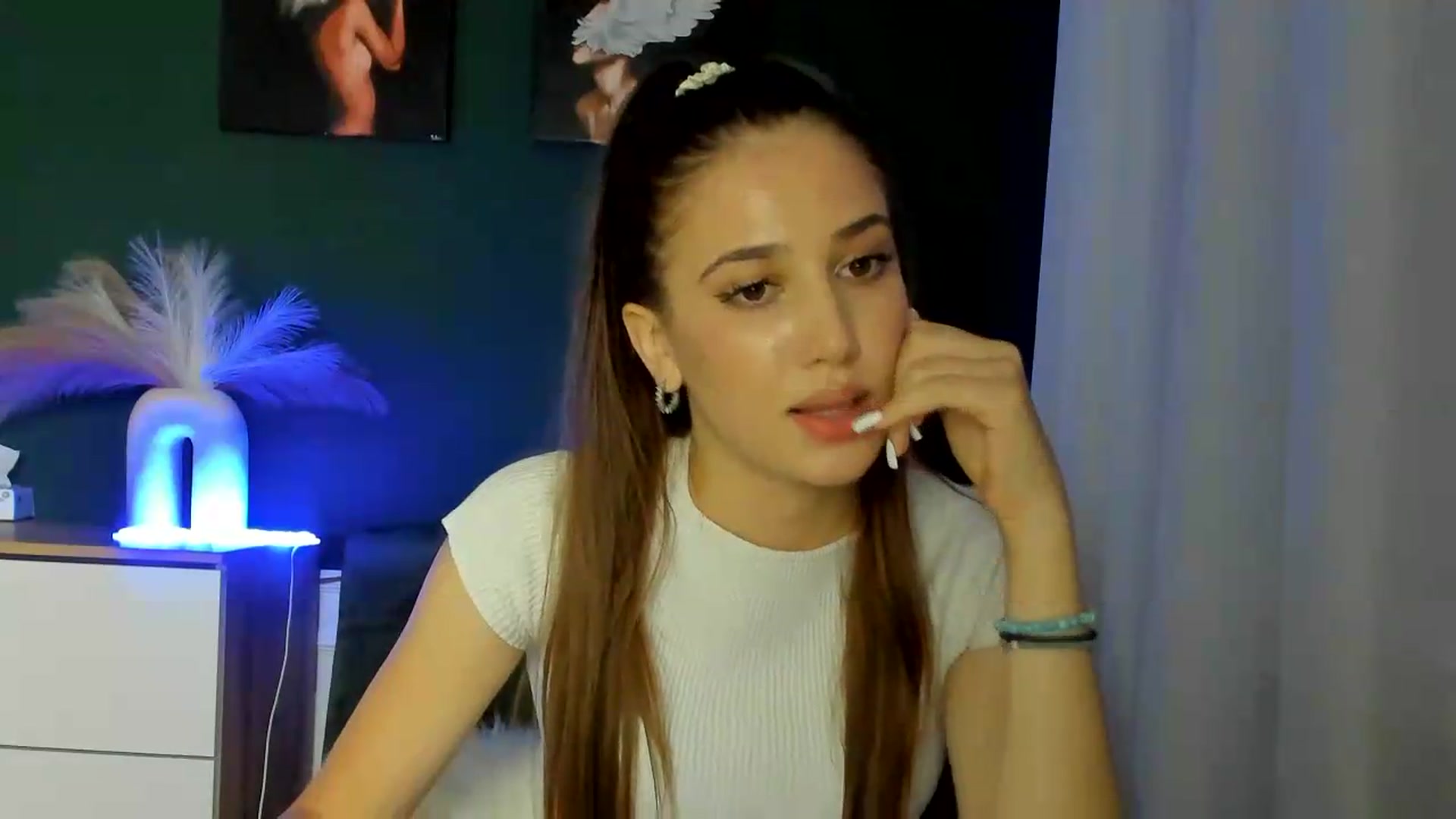 Gallery image thumbnail from AlexaPirs's myfreecams stream on, 09/07/2026, 16:18 image 12 of 20
