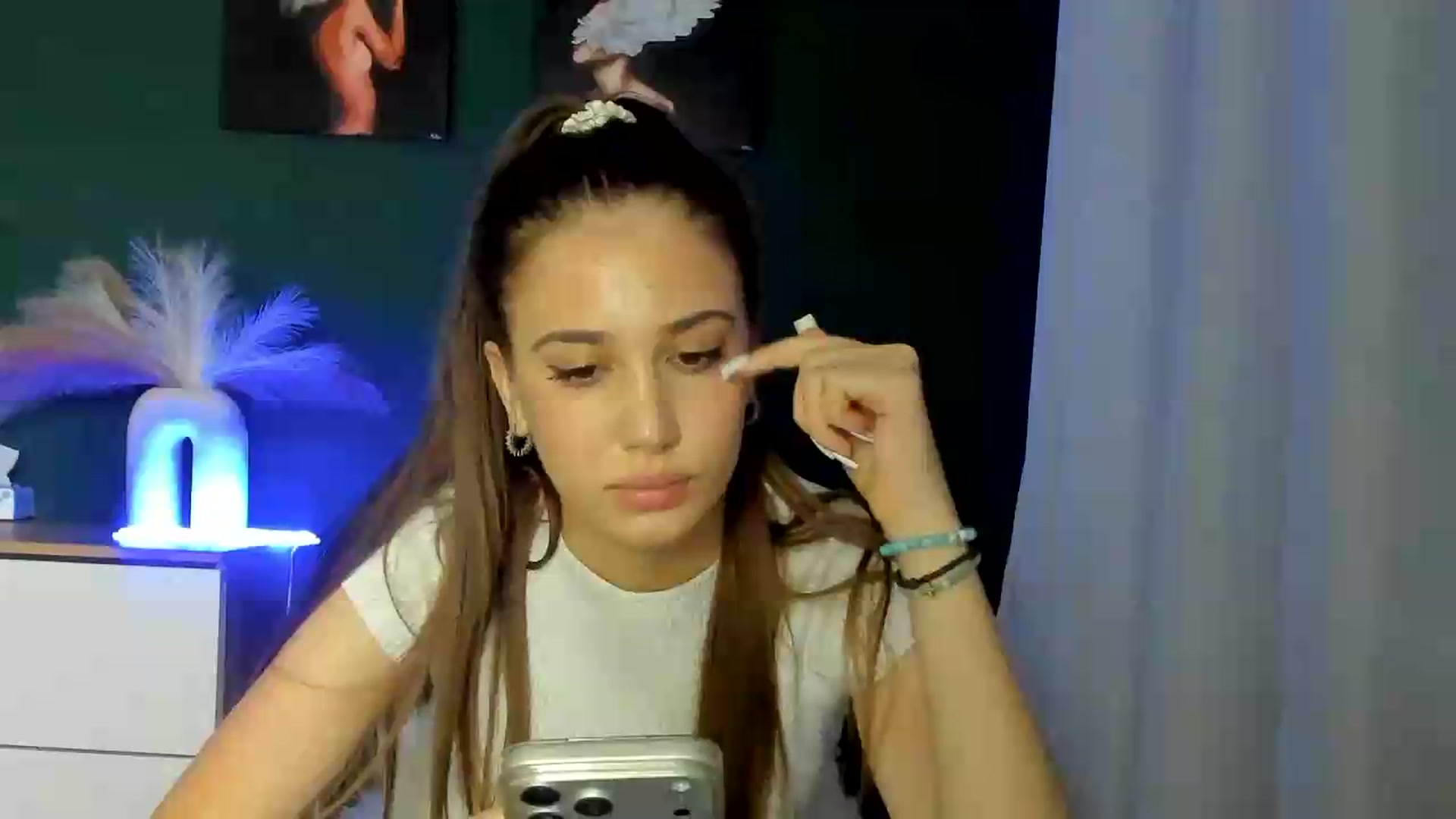 Gallery image thumbnail from AlexaPirs's myfreecams stream on, 09/07/2026, 16:41 image 1 of 20