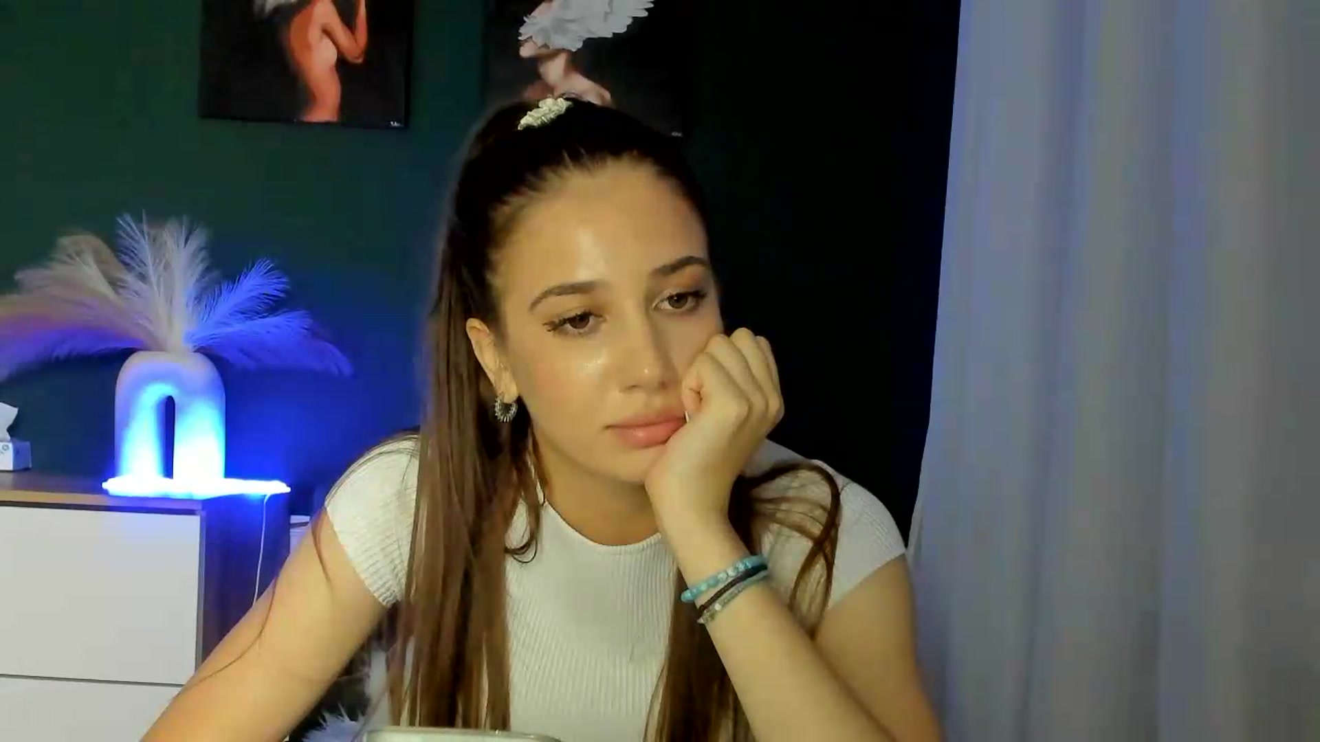 Gallery image thumbnail from AlexaPirs's myfreecams stream on, 09/07/2026, 16:41 image 11 of 20