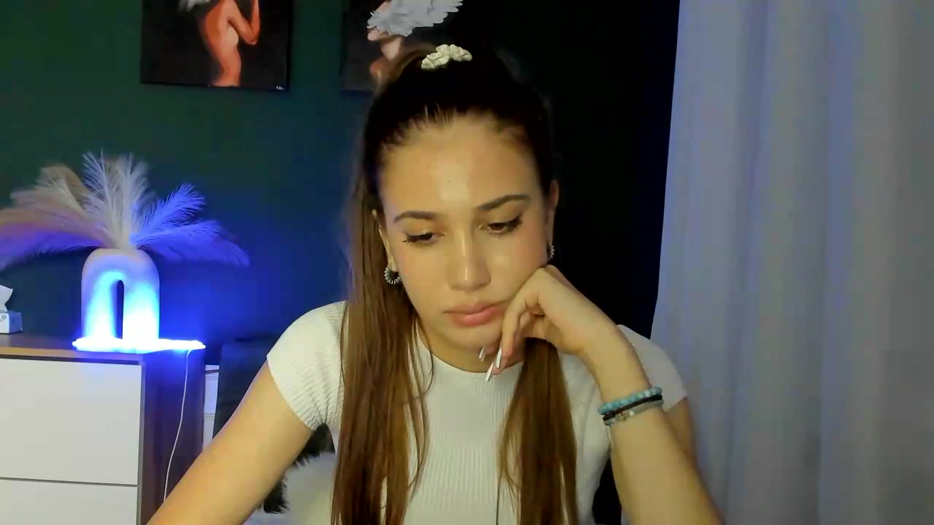 Gallery image thumbnail from AlexaPirs's myfreecams stream on, 09/07/2026, 16:41 image 19 of 20