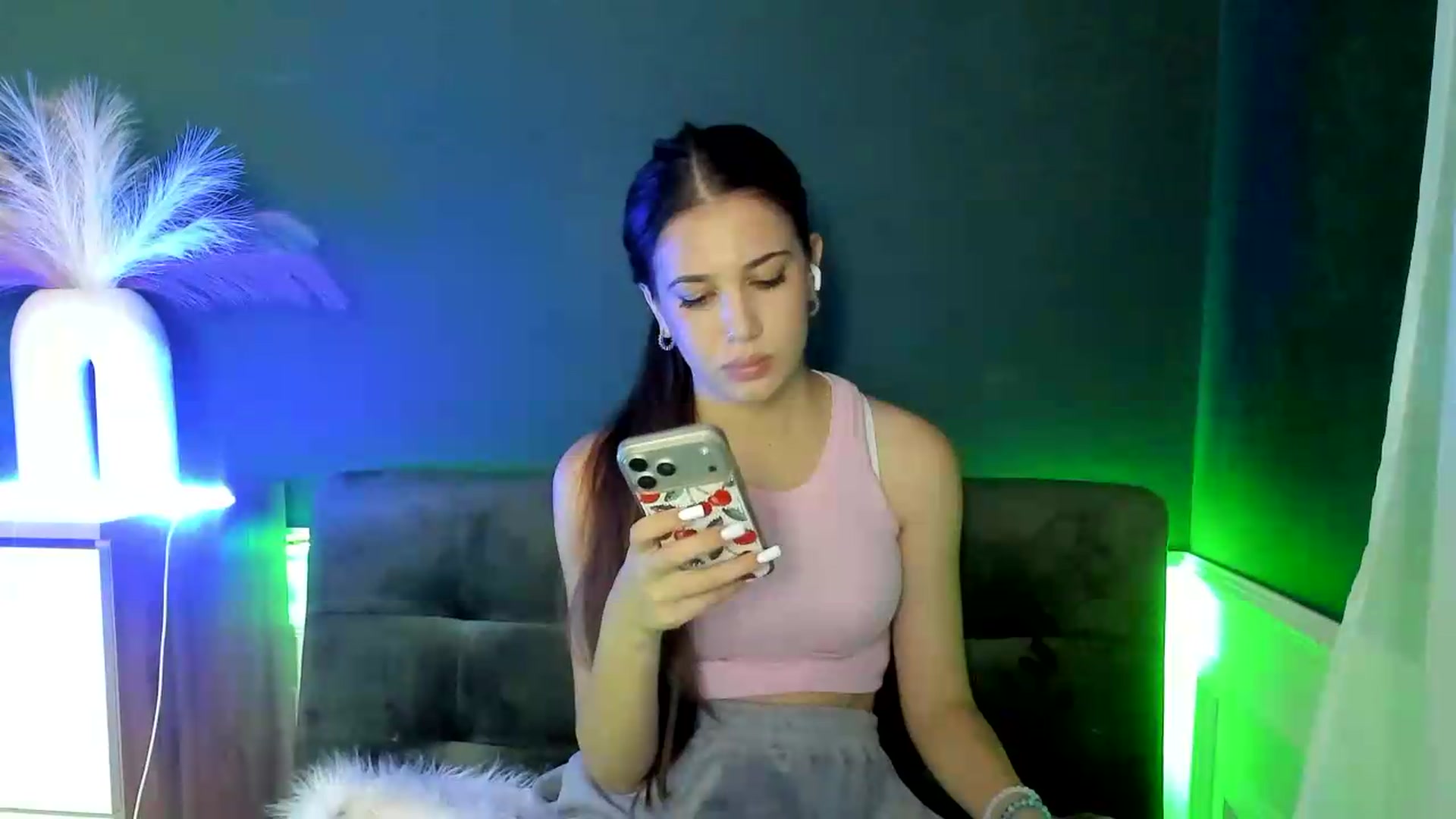 Gallery image thumbnail from AlexaPirs's myfreecams stream on, 09/08/2026, 14:54 image 3 of 20