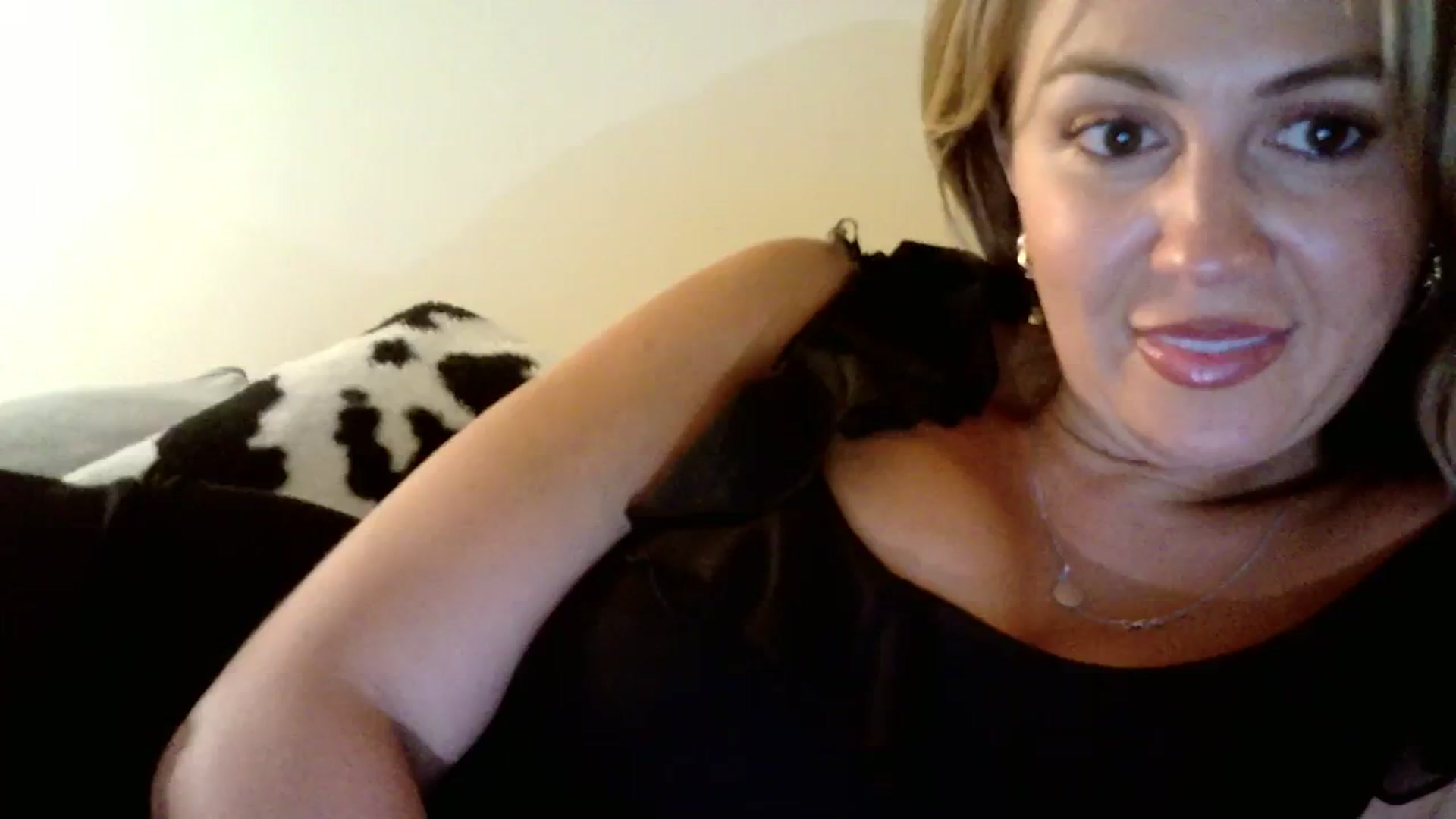 Gallery image thumbnail from AlexaRaeBlake's myfreecams stream on, 03/23/2024, 09:59 image 15 of 20
